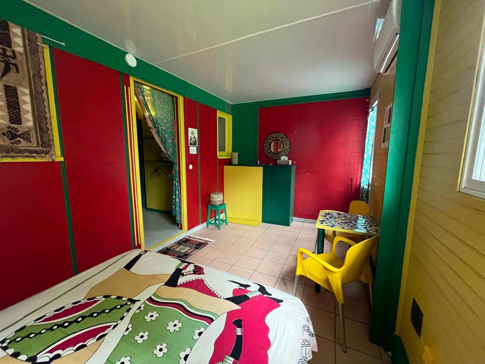 Spacious Room with Terrace - Photo 1