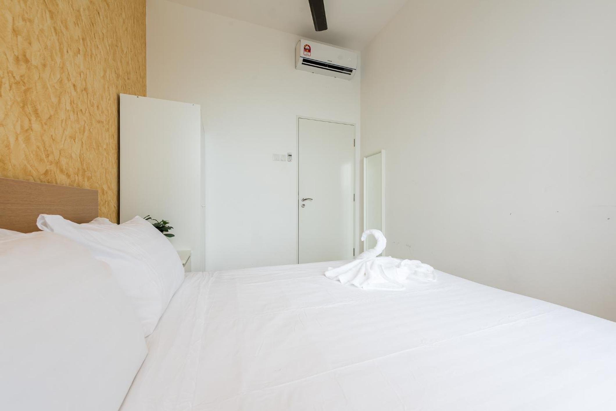 Three-Bedroom Apartment - High Floor