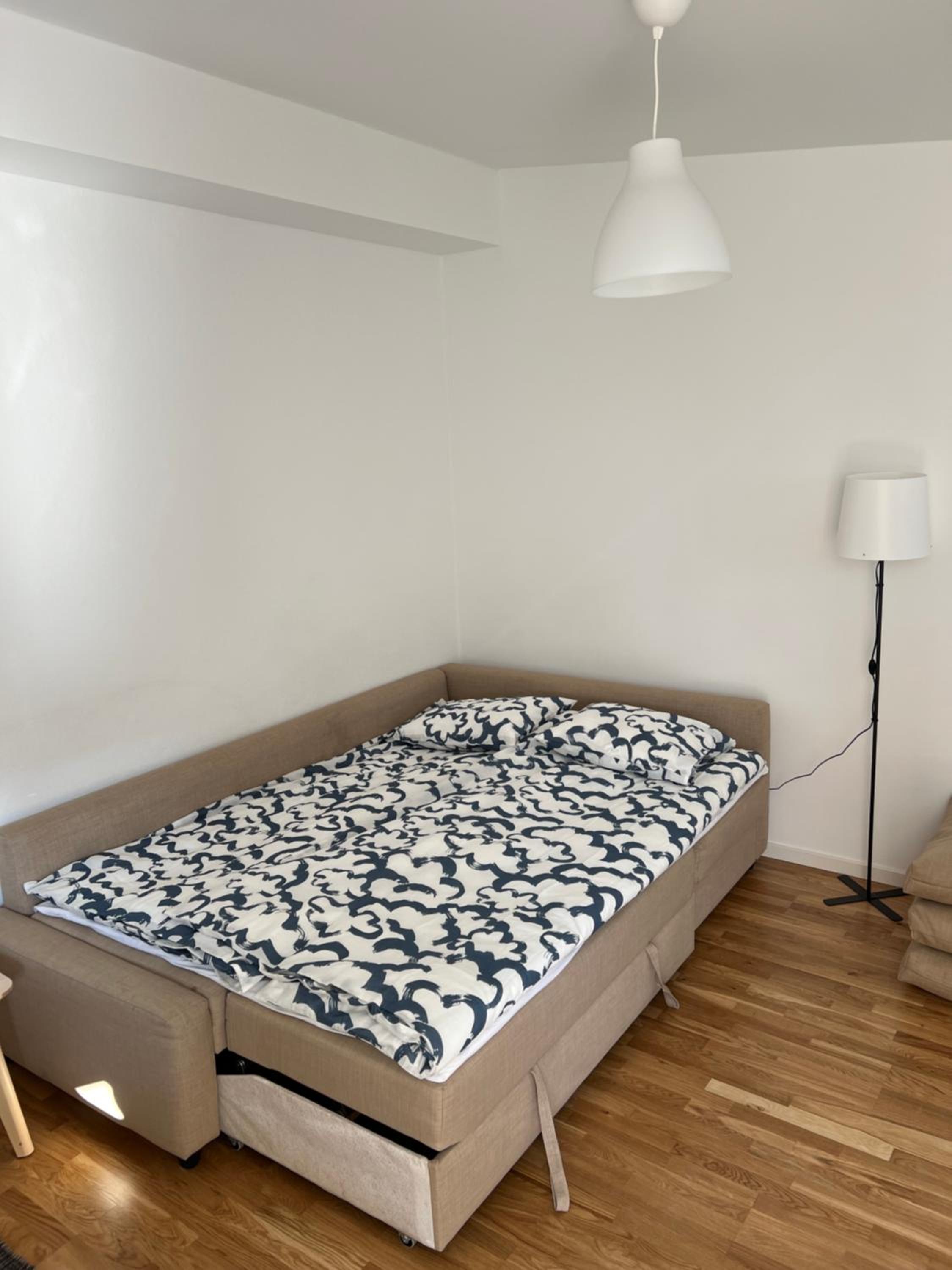 One-Bedroom Apartment photo 1