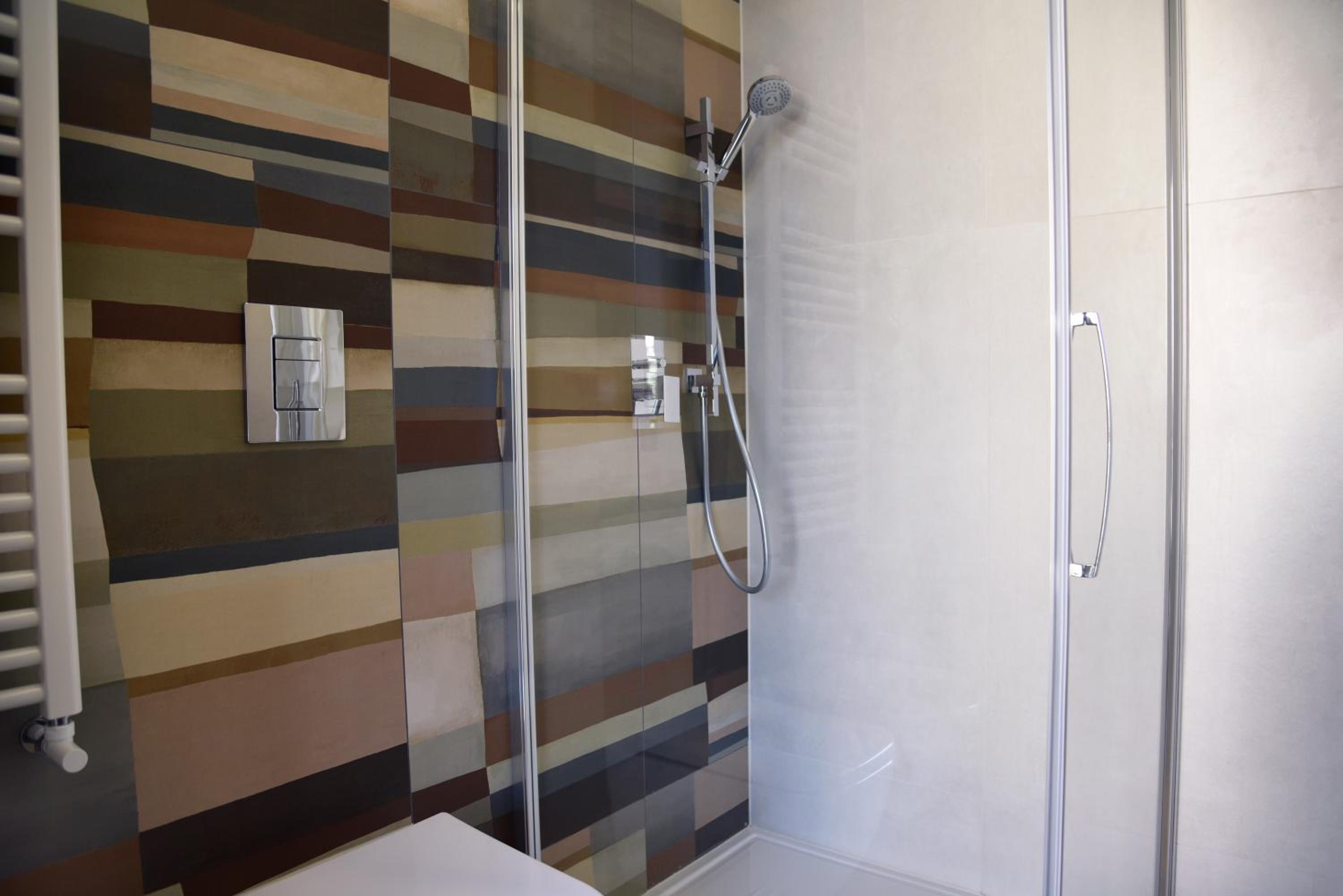 Studio Apartment with Balcony photo 2