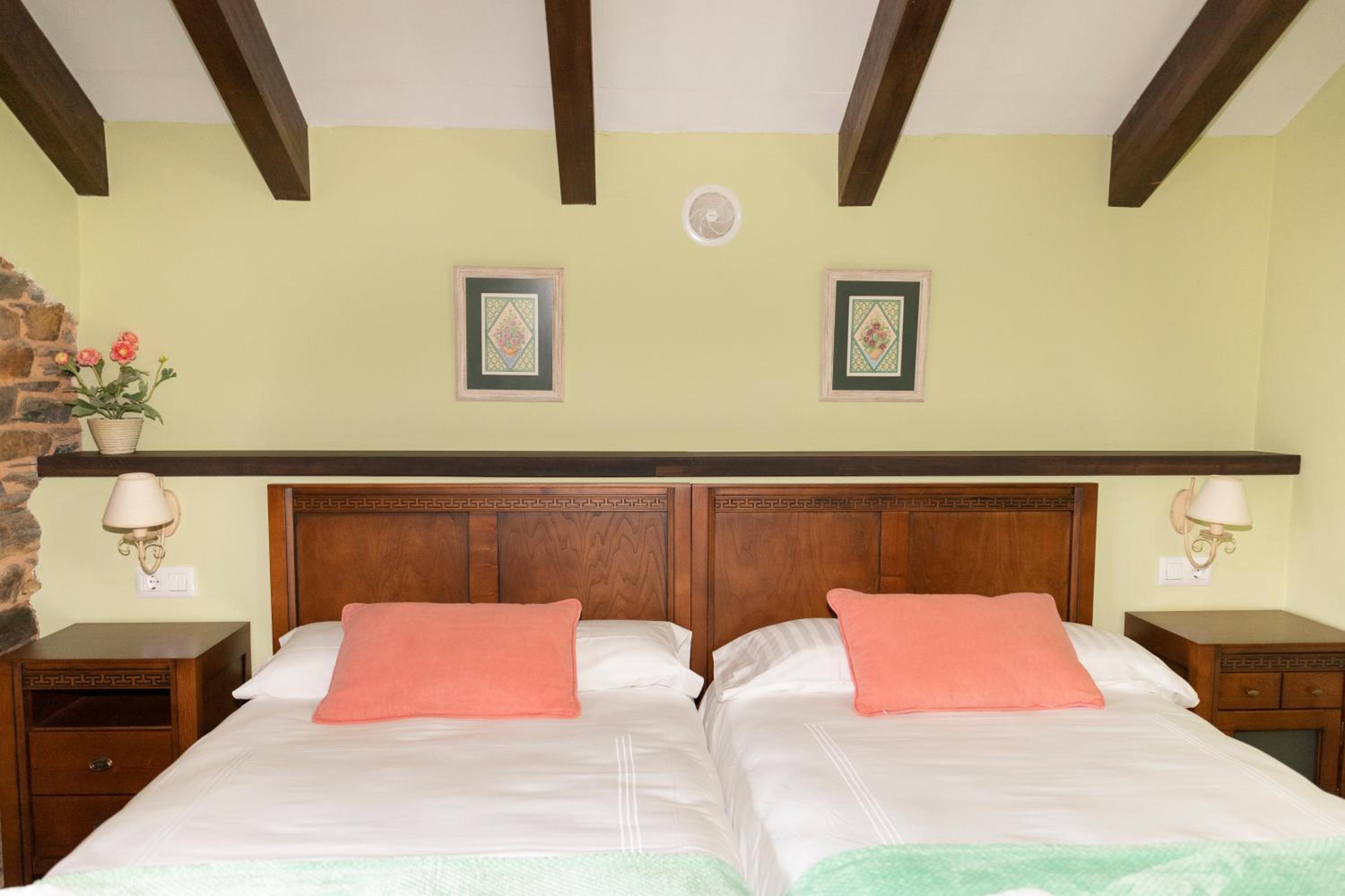 Classic Quadruple Room - Photo 5