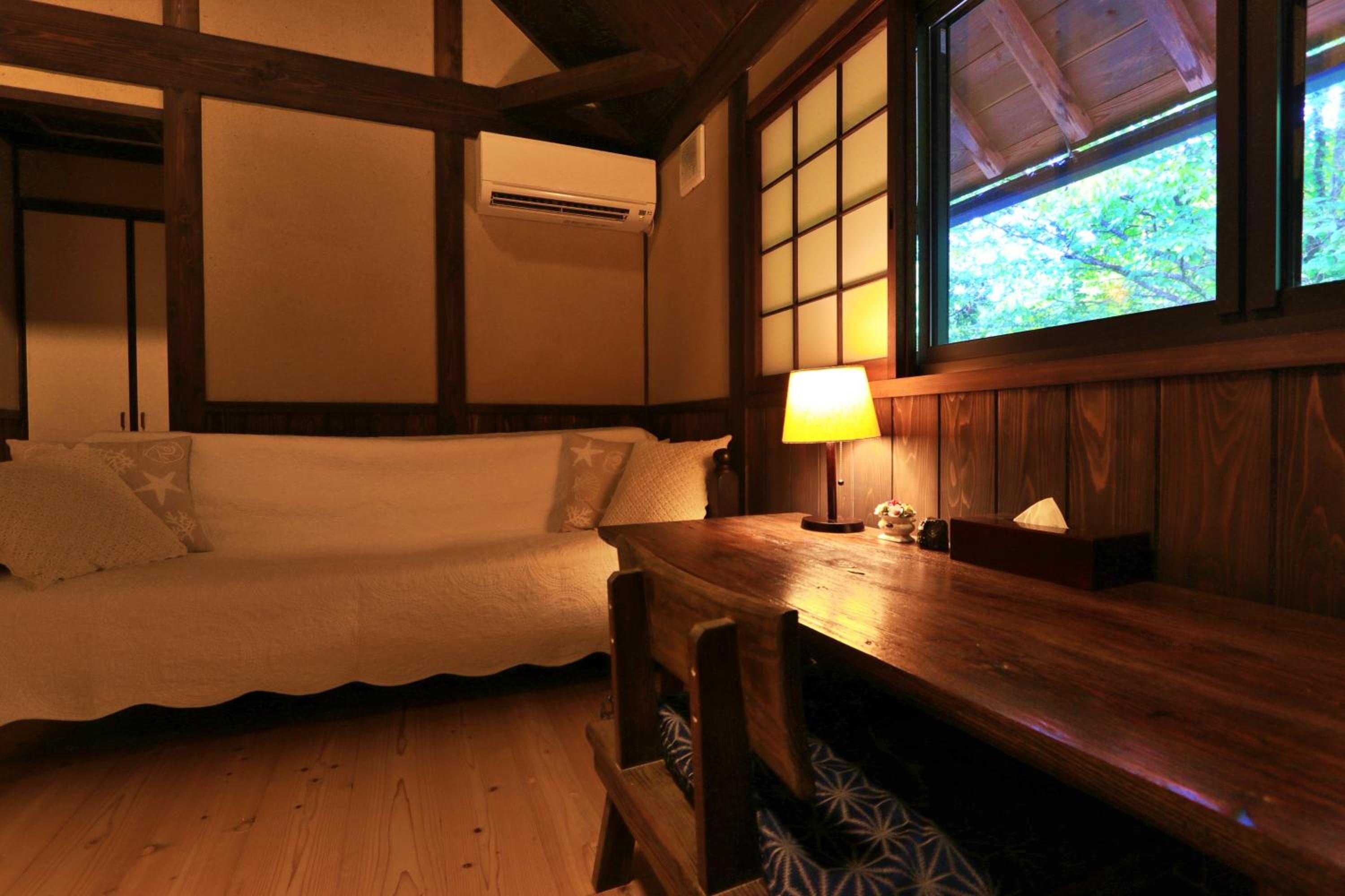 Twin Room with Sofa Bed and Toilet - Photo 8