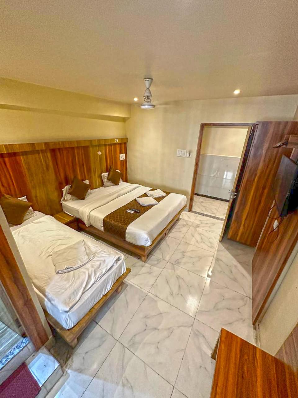 Executive Triple Room