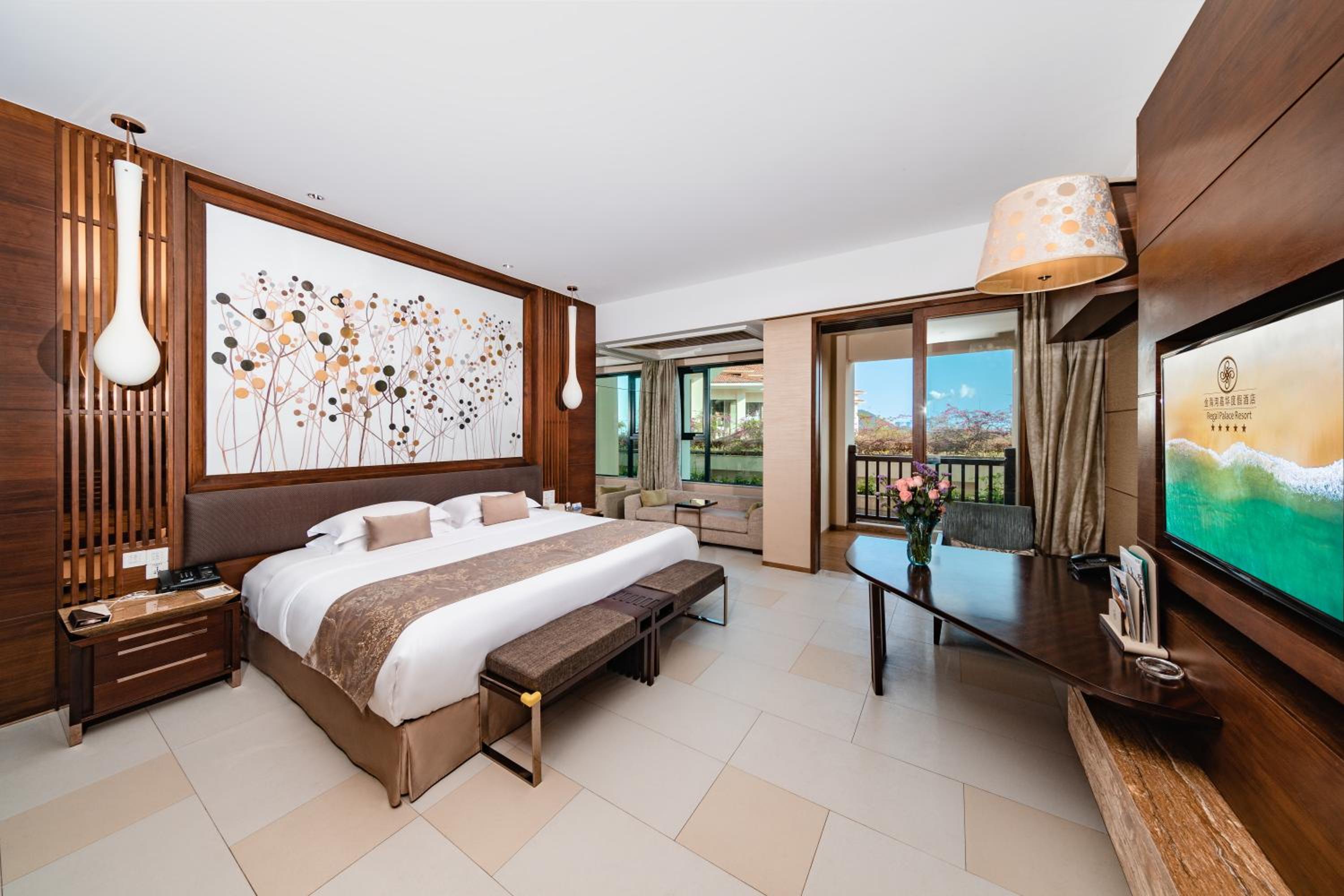 Deluxe Queen Room with Garden View (include hot spring tickets for 2 pax)