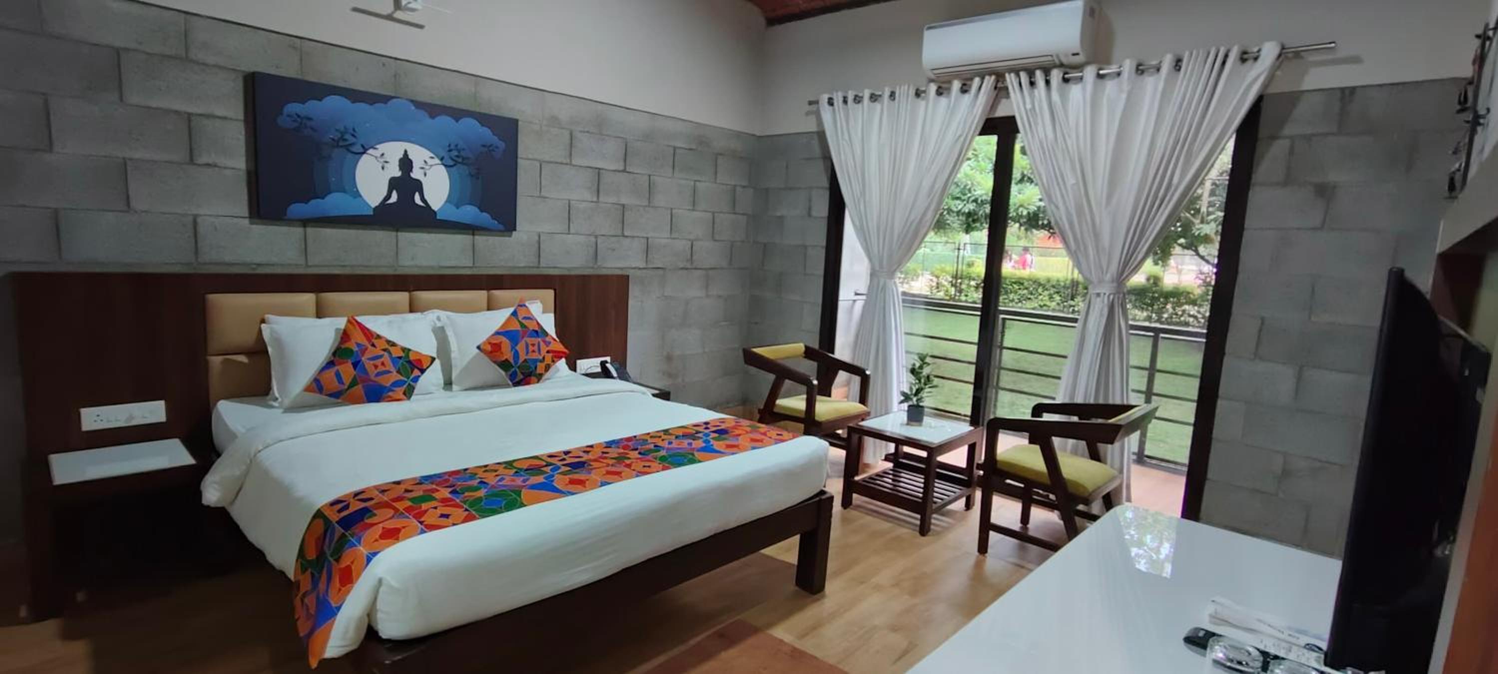 Deluxe Double Room With Balcony