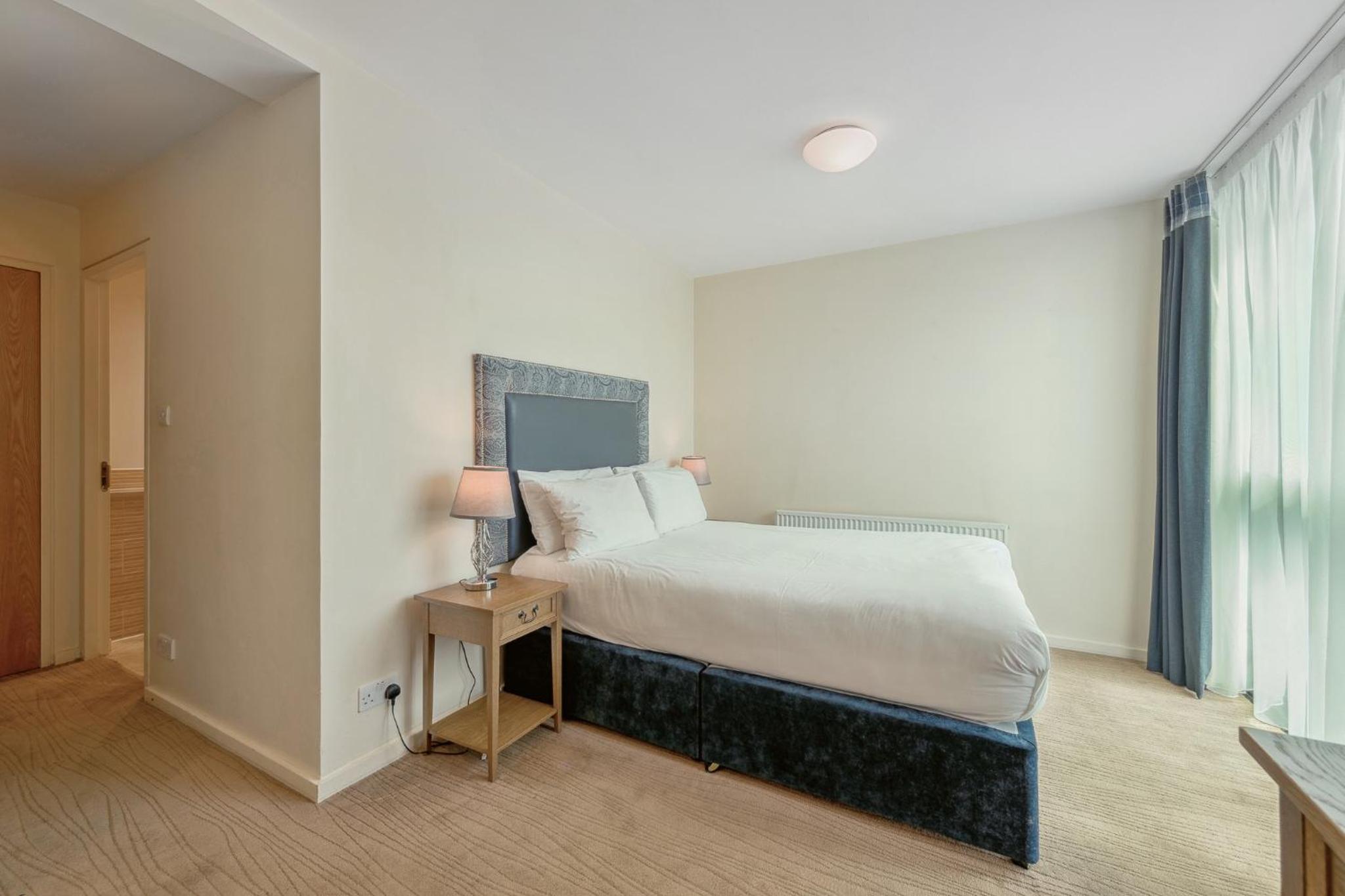3-Bedroom Apartment - Photo 8