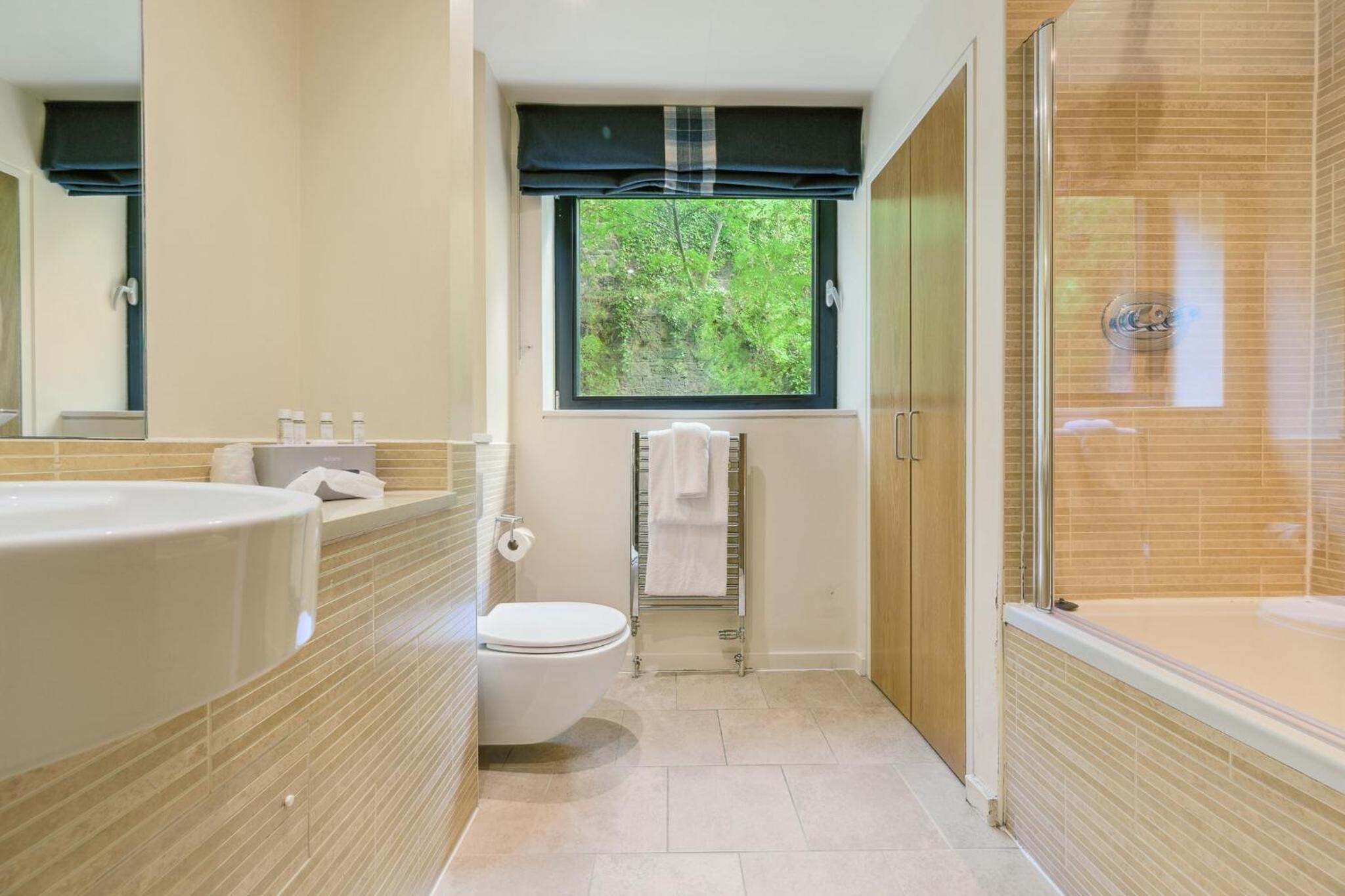 3-Bedroom Apartment - Photo 11