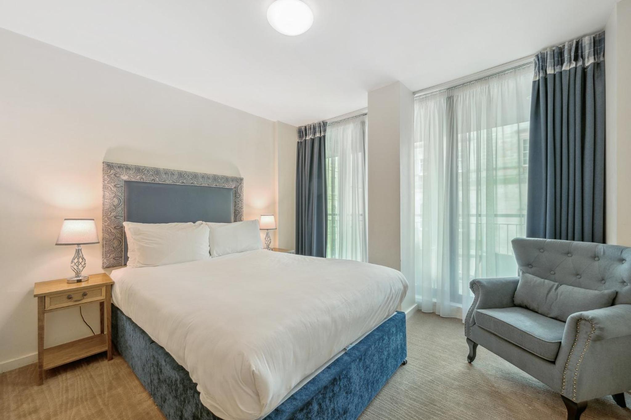 3-Bedroom Apartment - Photo 7