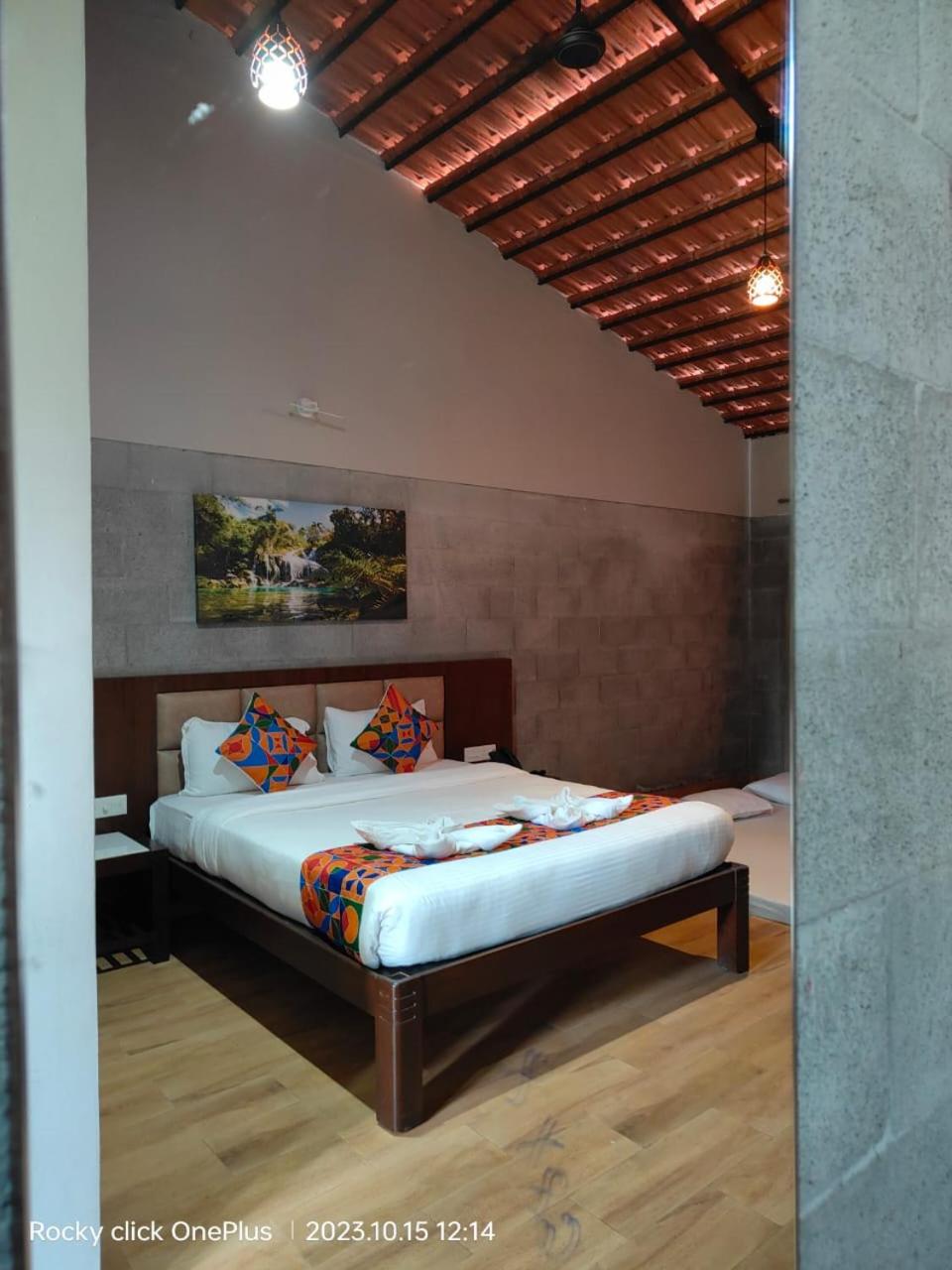 Large Double Room