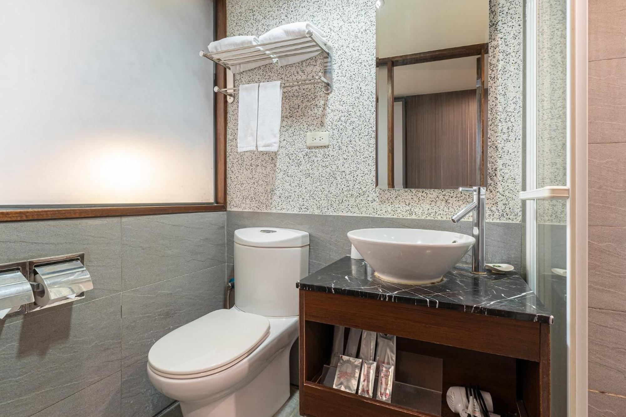 Superior Twin Room photo 3