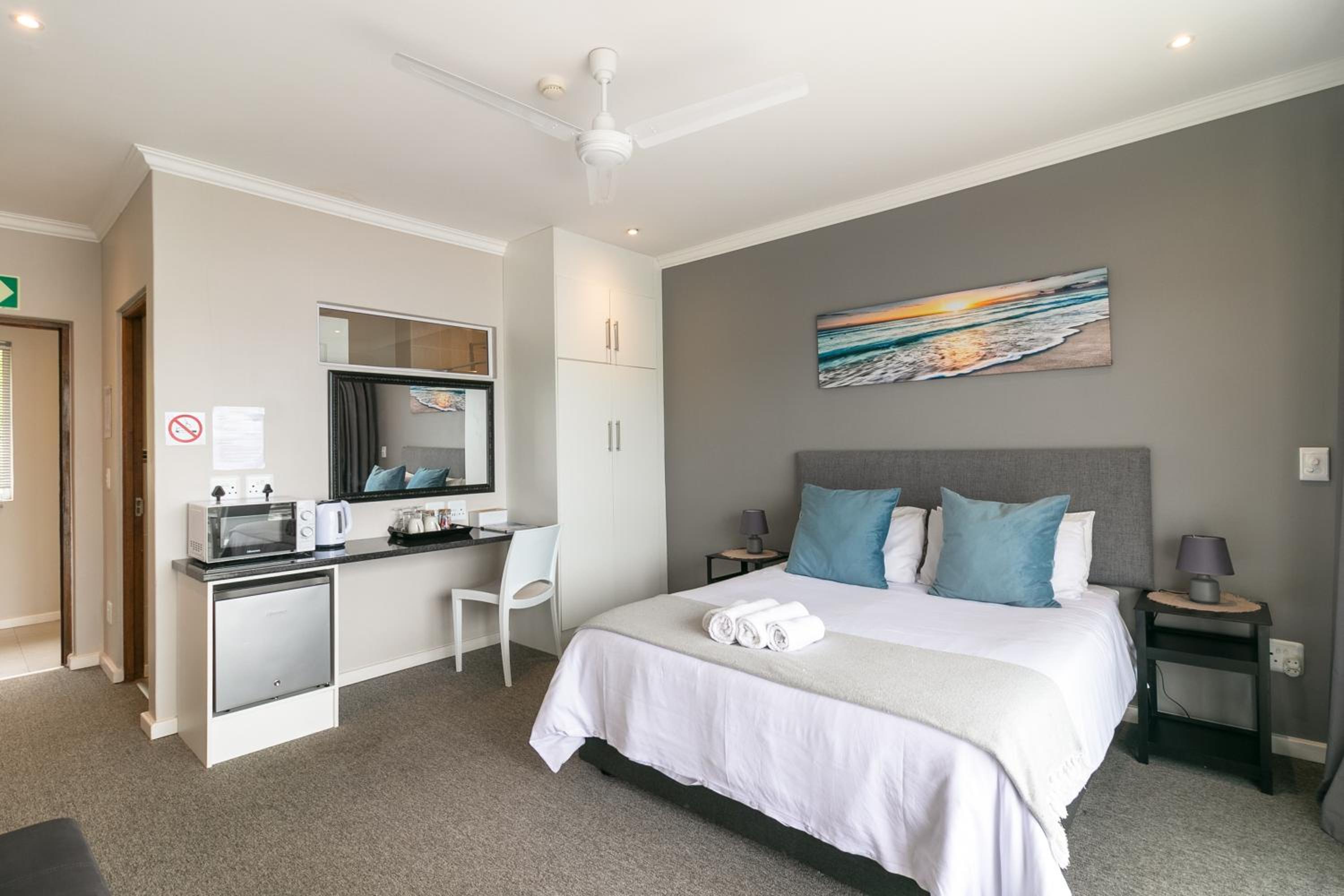 Superior Queen Room photo 1