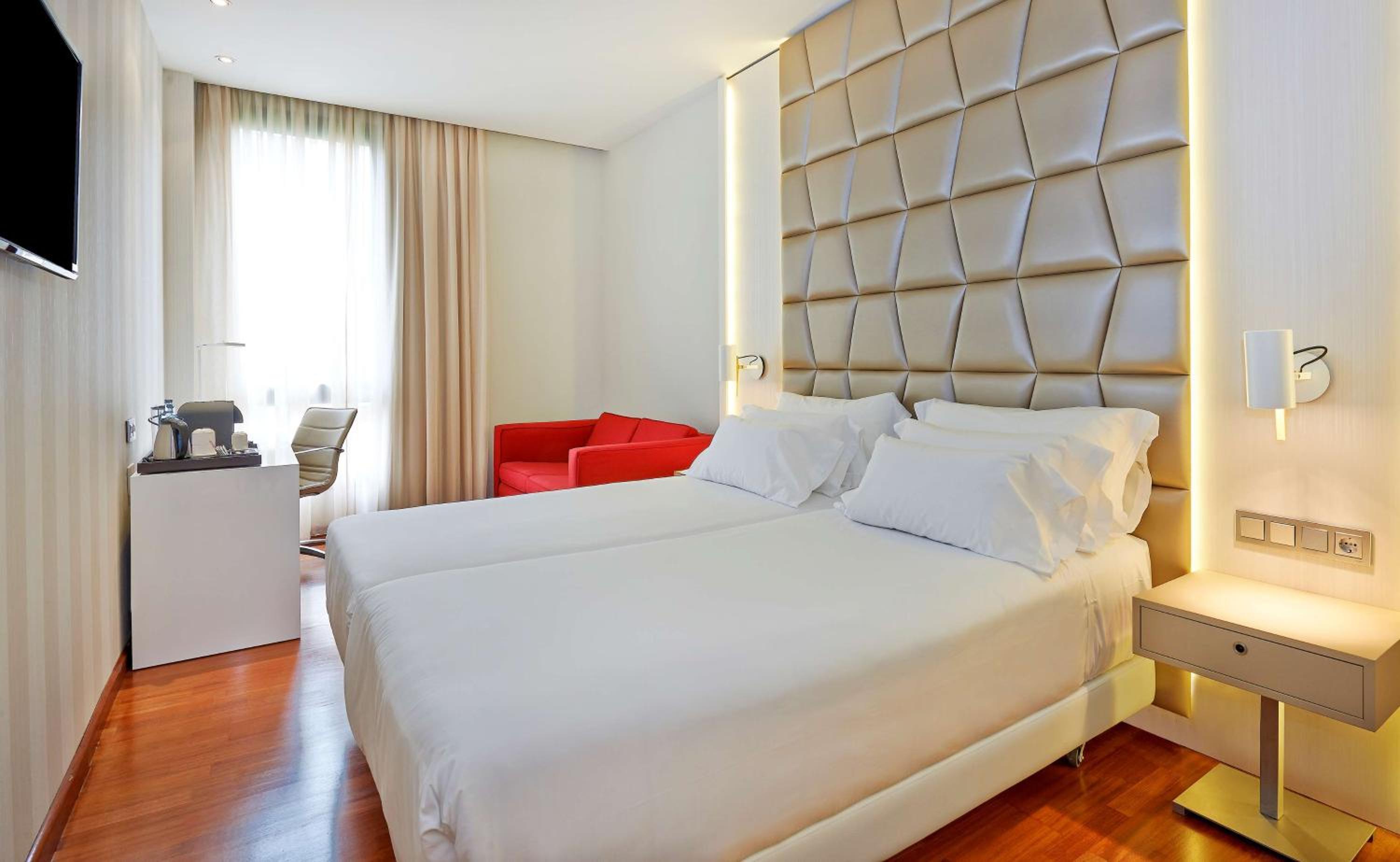 Superior Double or Twin Room XL thumbnail 5