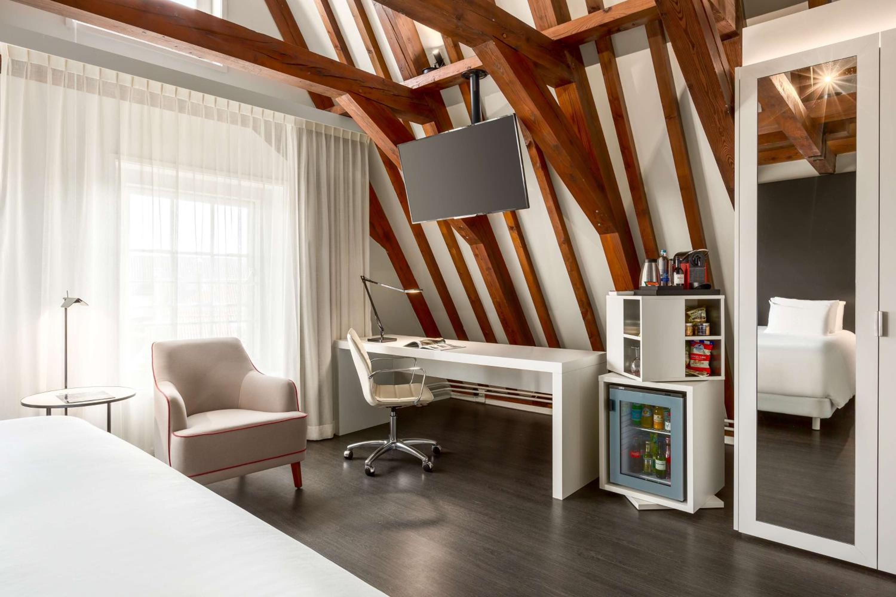 Premium Double Or Twin Room Free Parking Promo photo 3