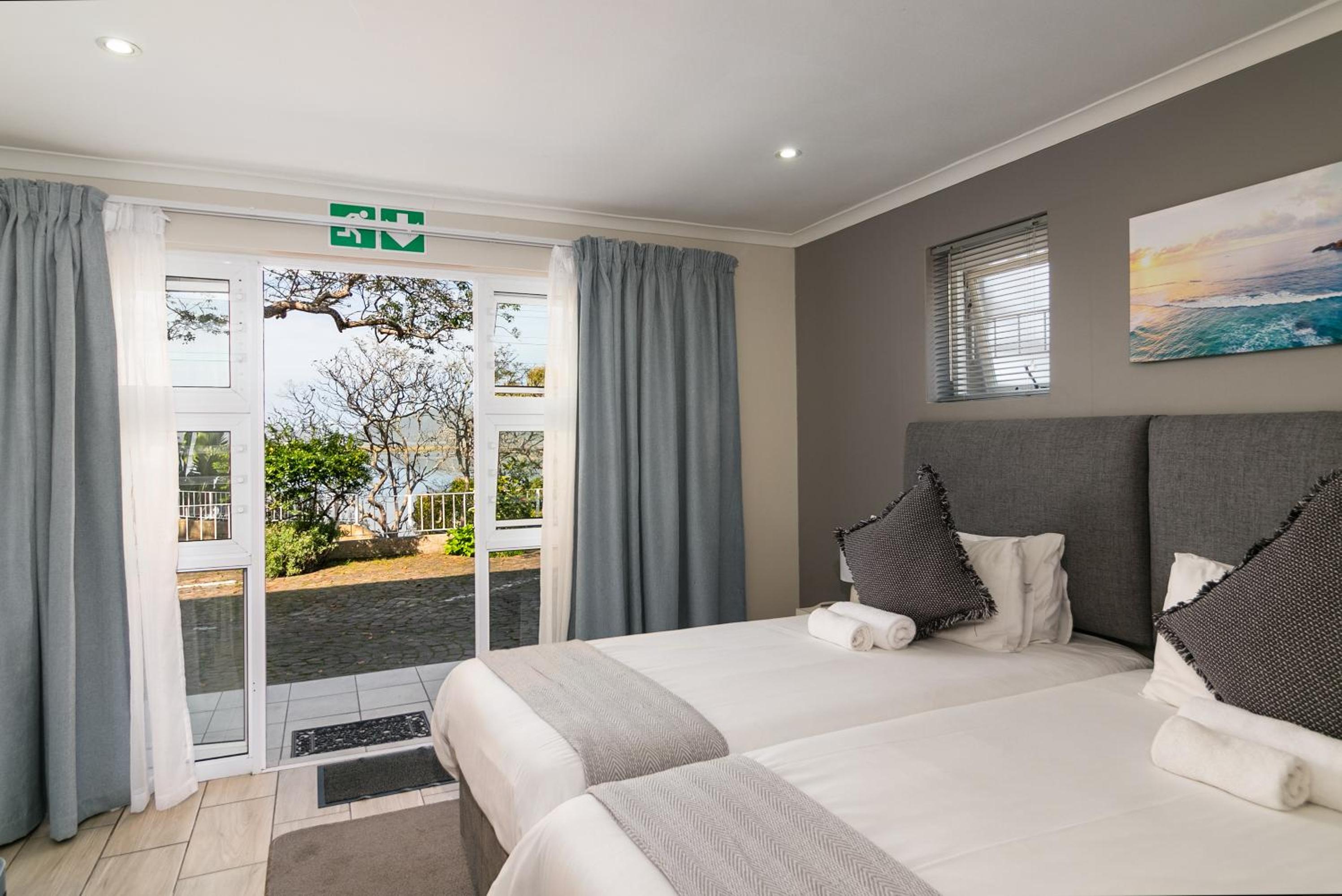 Double or Twin Room with Terrace photo 3