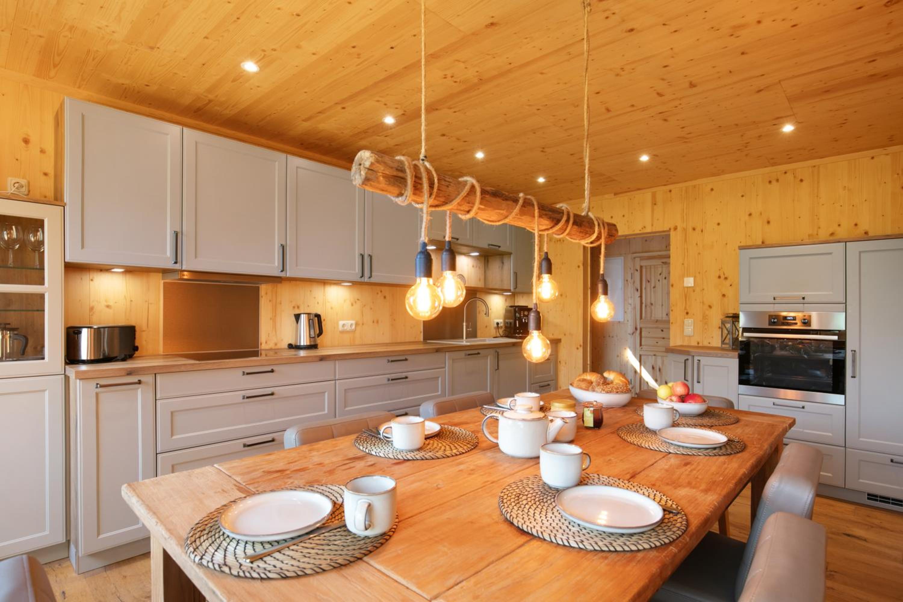 Two-Bedroom Deluxe Apartment with Garden View photo 2