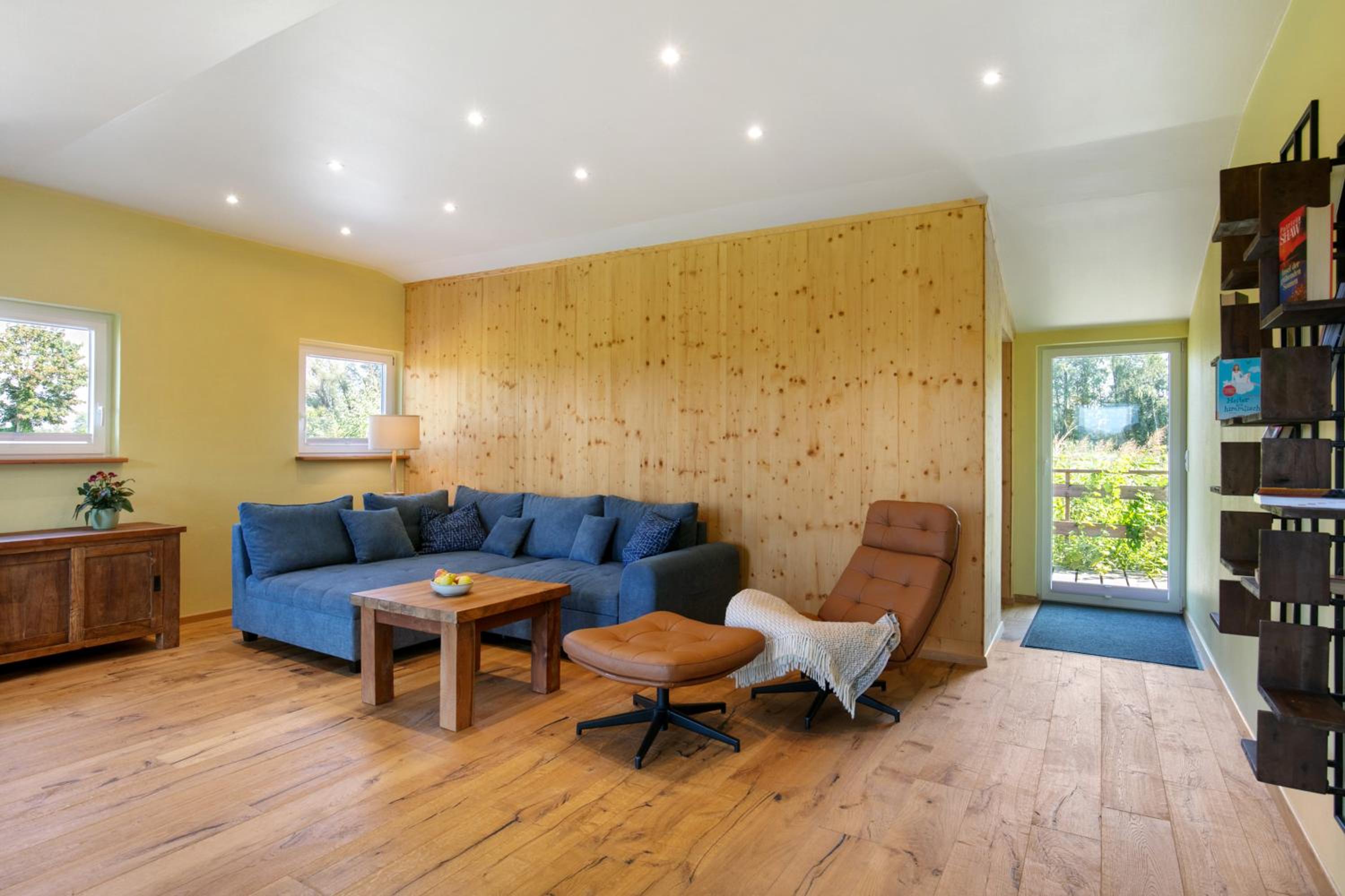 Two-Bedroom Deluxe Apartment with Garden View photo 1