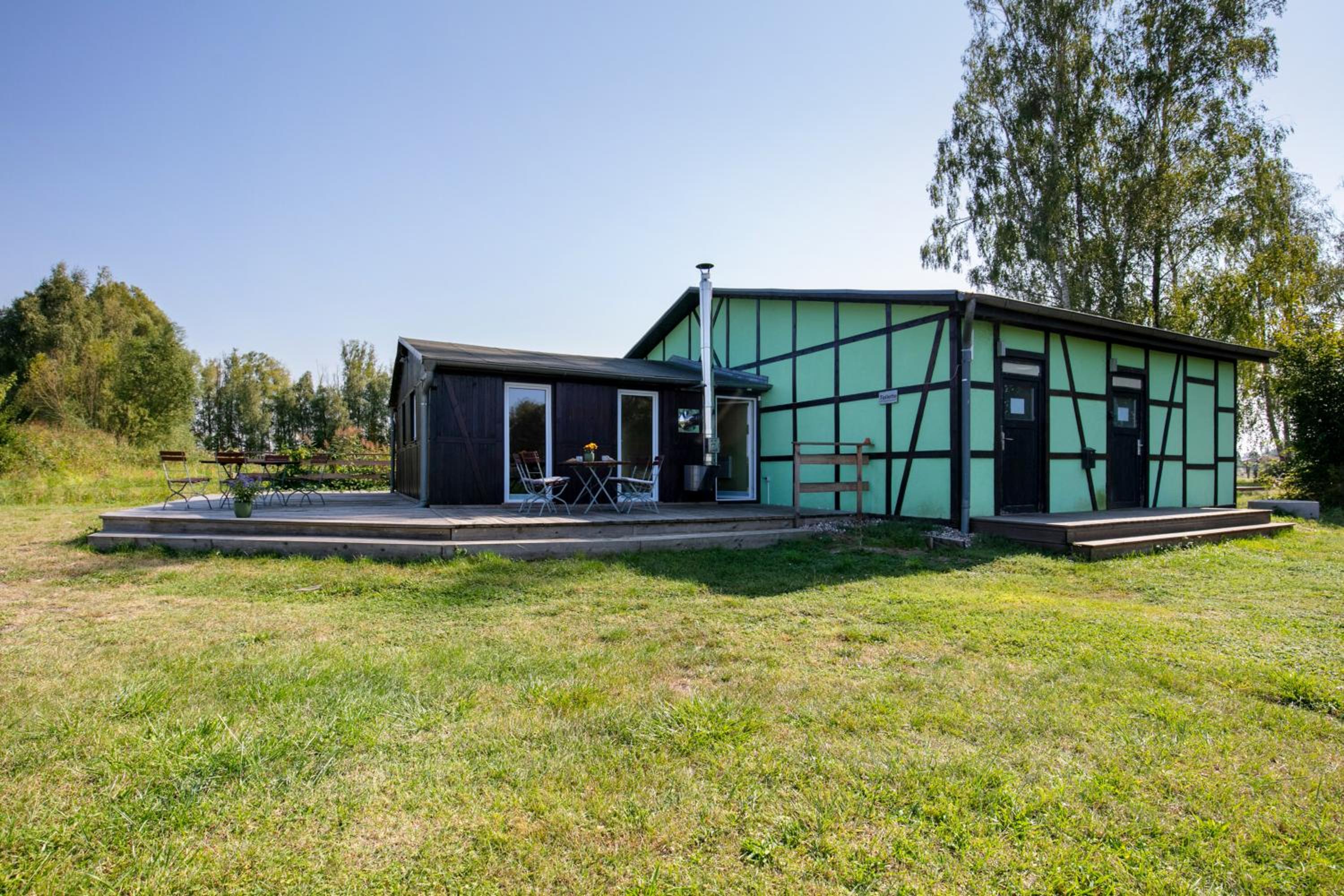 Two-Bedroom Deluxe Apartment with Garden View photo 2