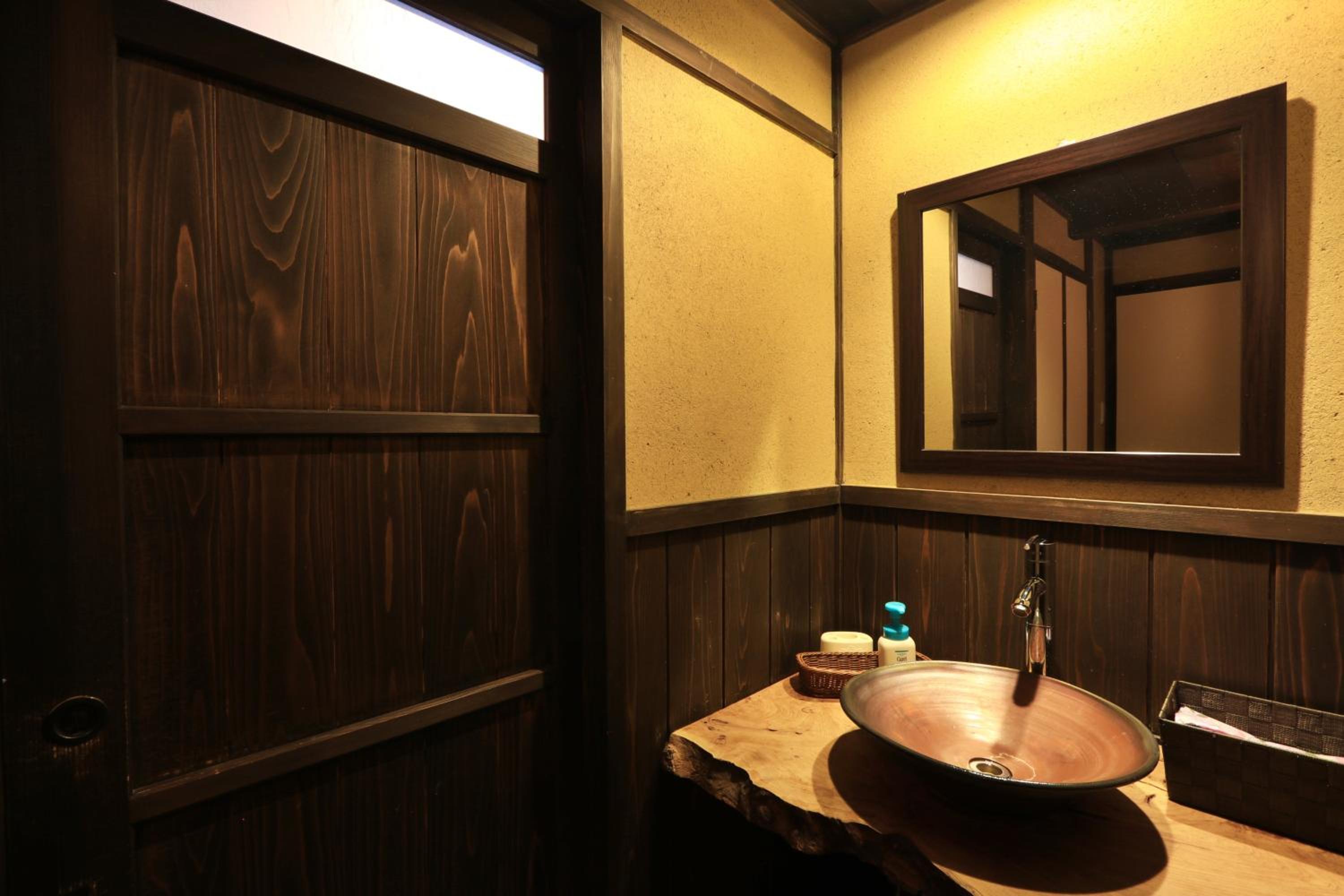 Japanese-Style Standard Room with Toilet - Photo 7