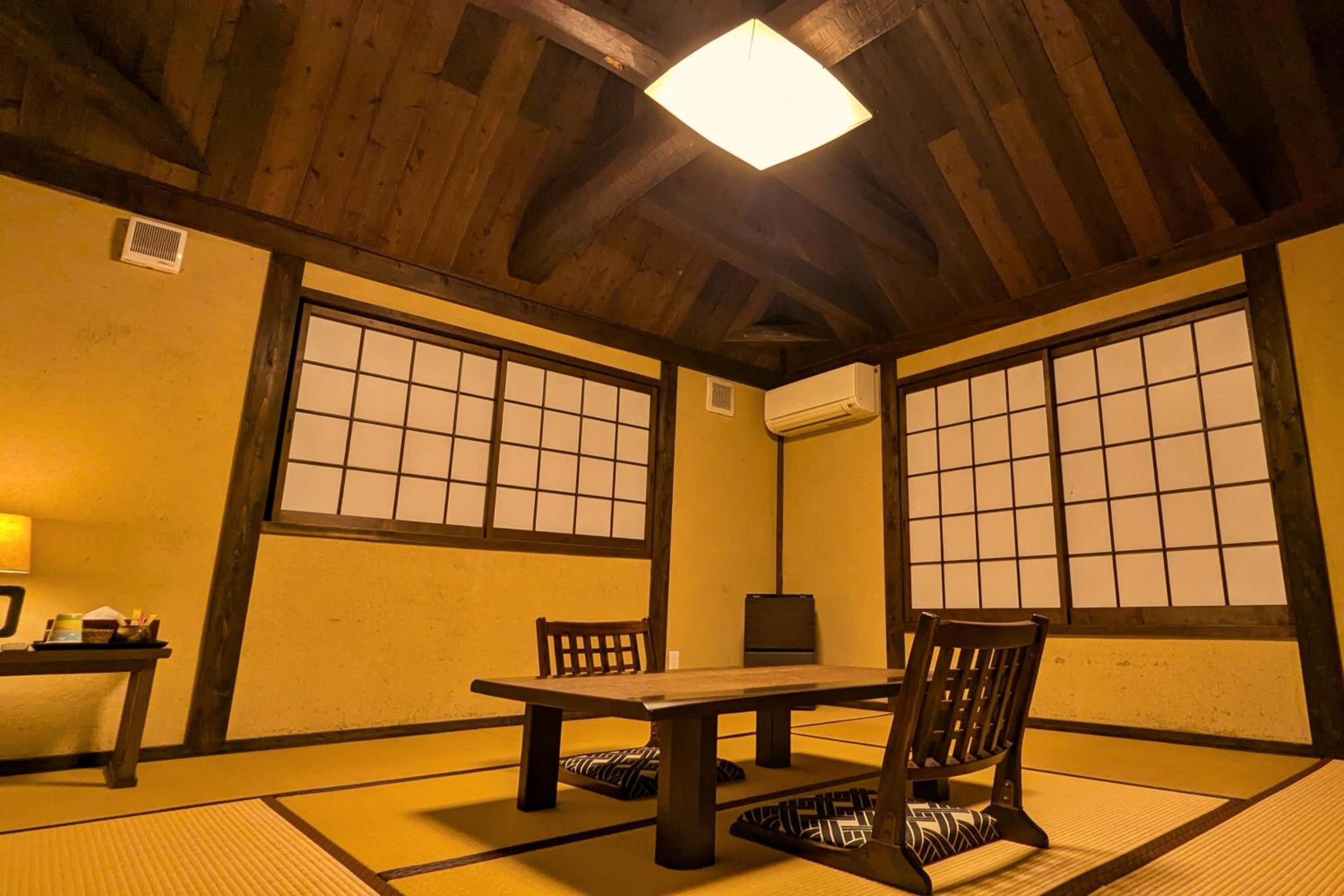Japanese-Style Standard Room with Toilet - Photo 5