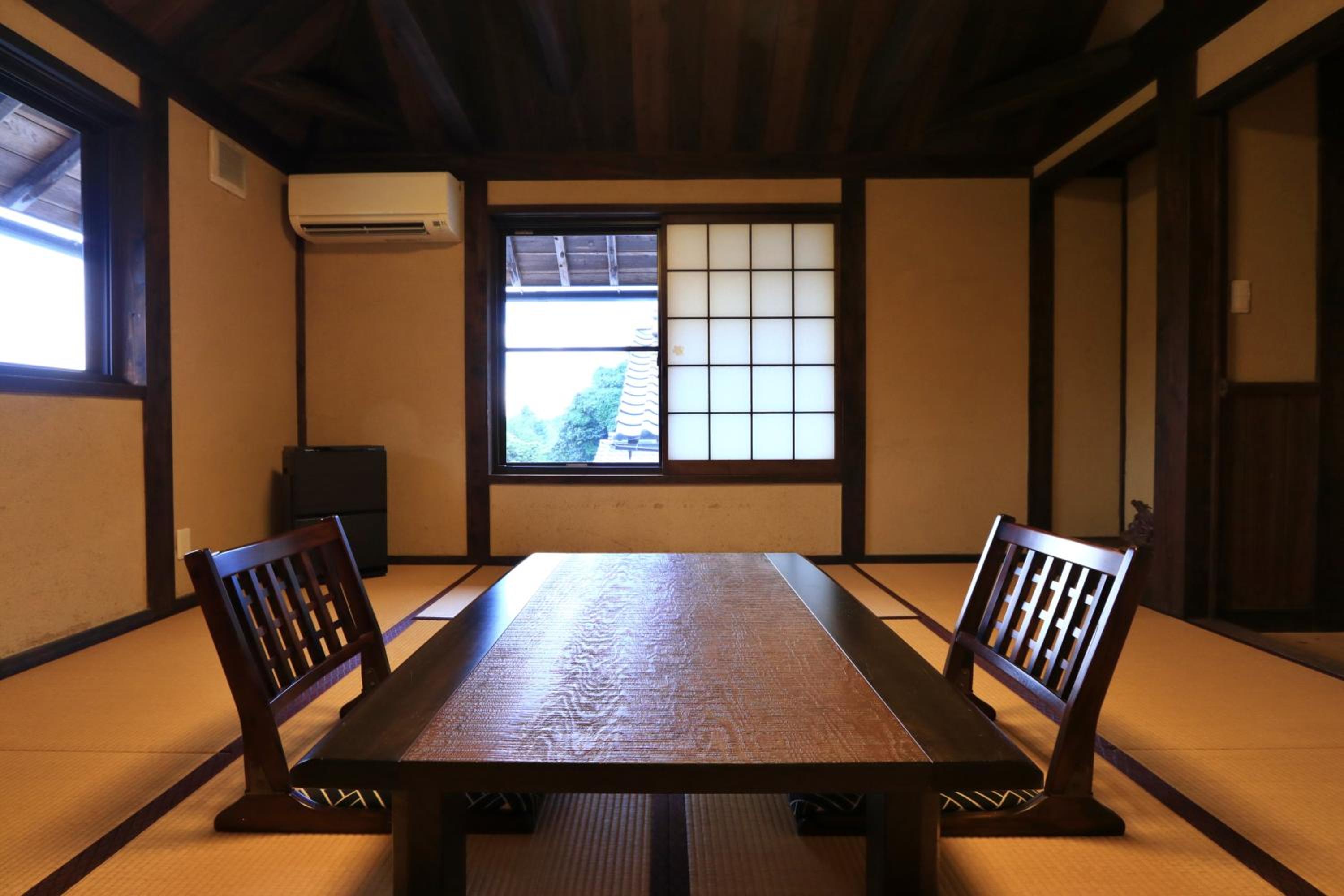 Japanese-Style Standard Room with Toilet - Photo 2