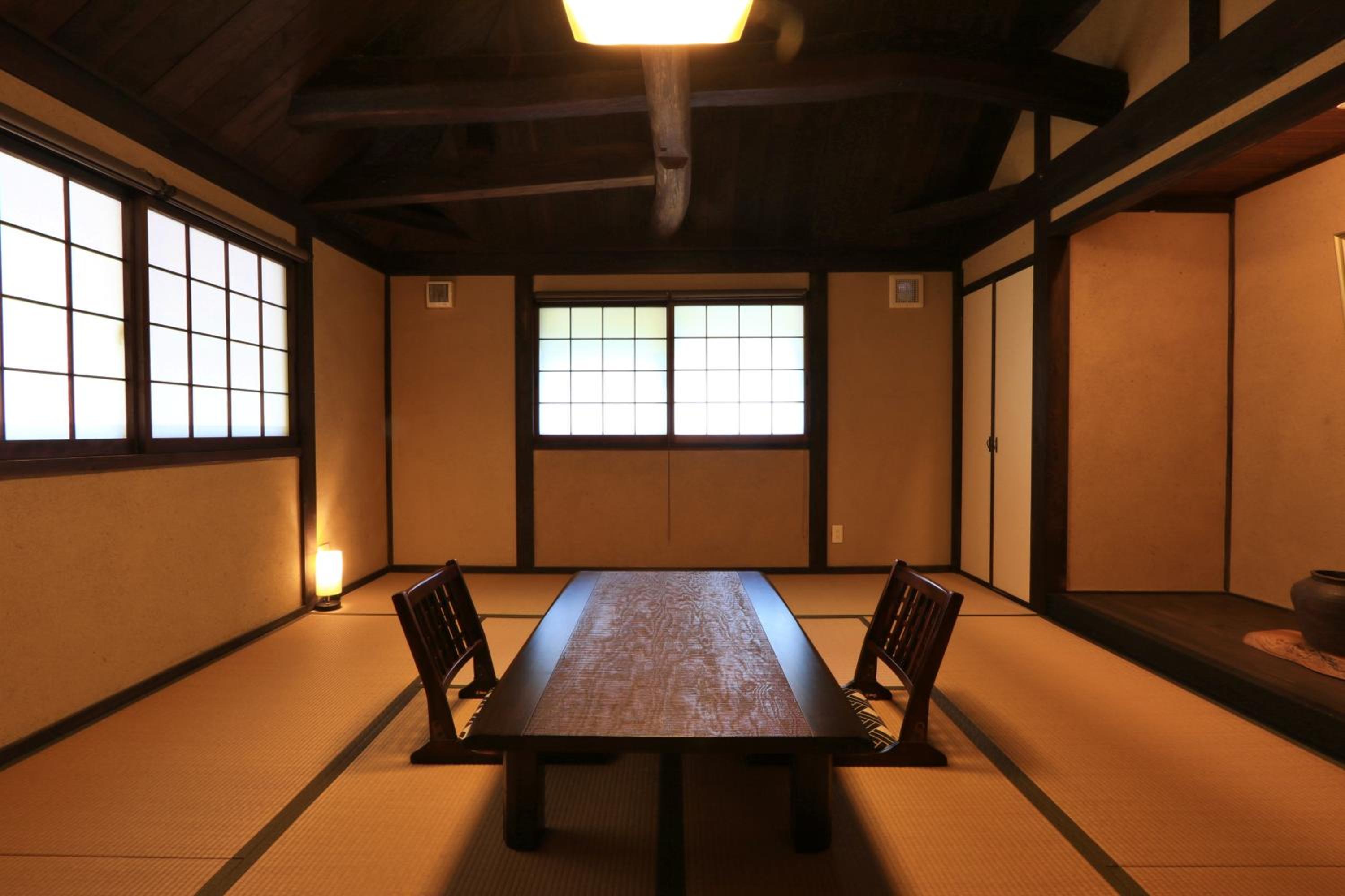Japanese-Style Superior Room with Toilet - Photo 2