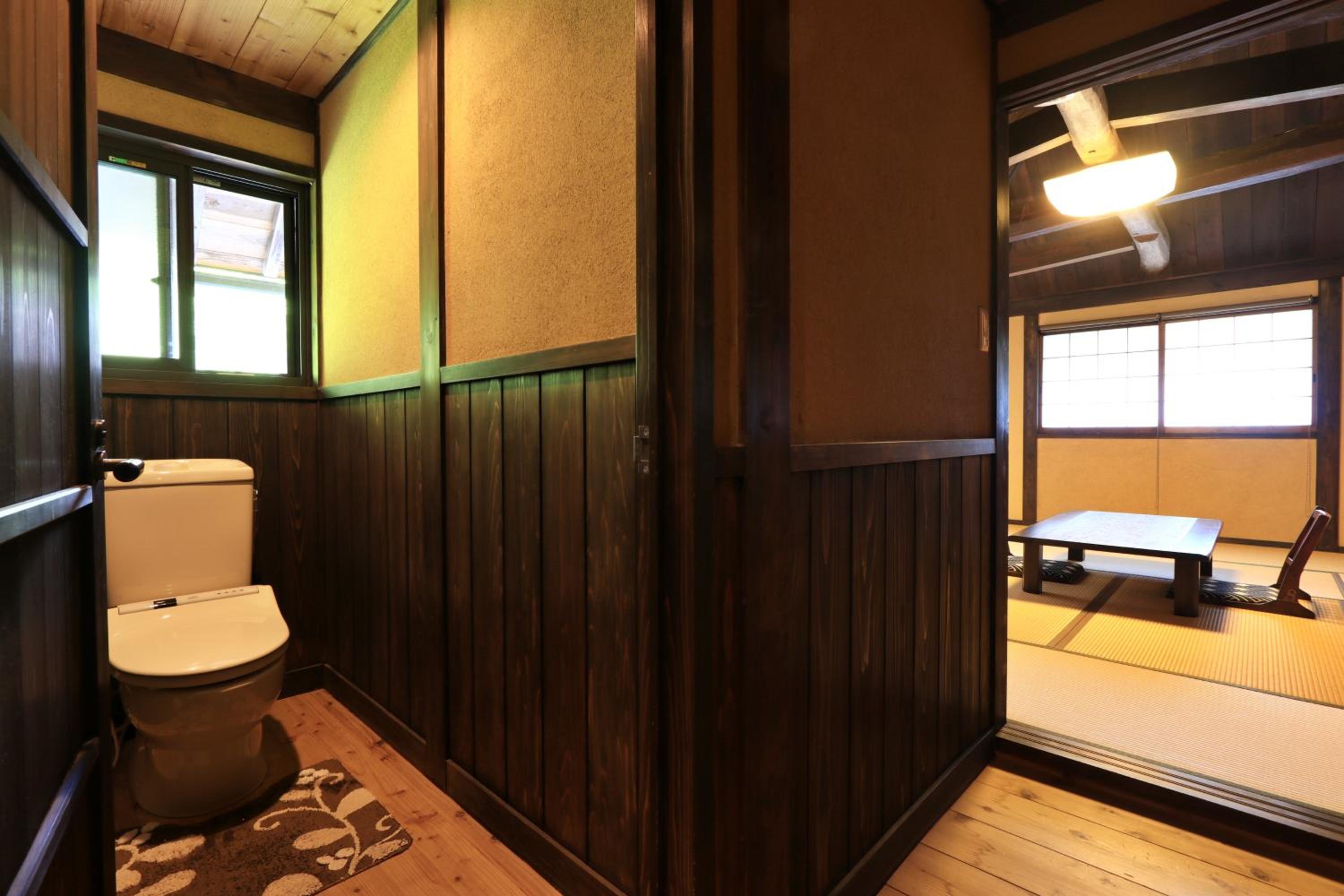 Japanese-Style Superior Room with Toilet - Photo 9