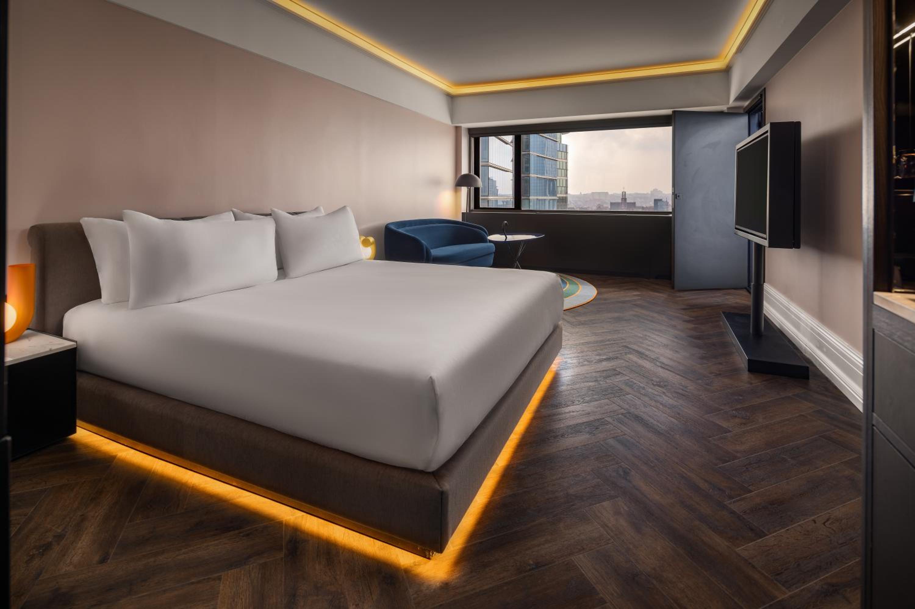 SKY FAM Room, Family room, City view