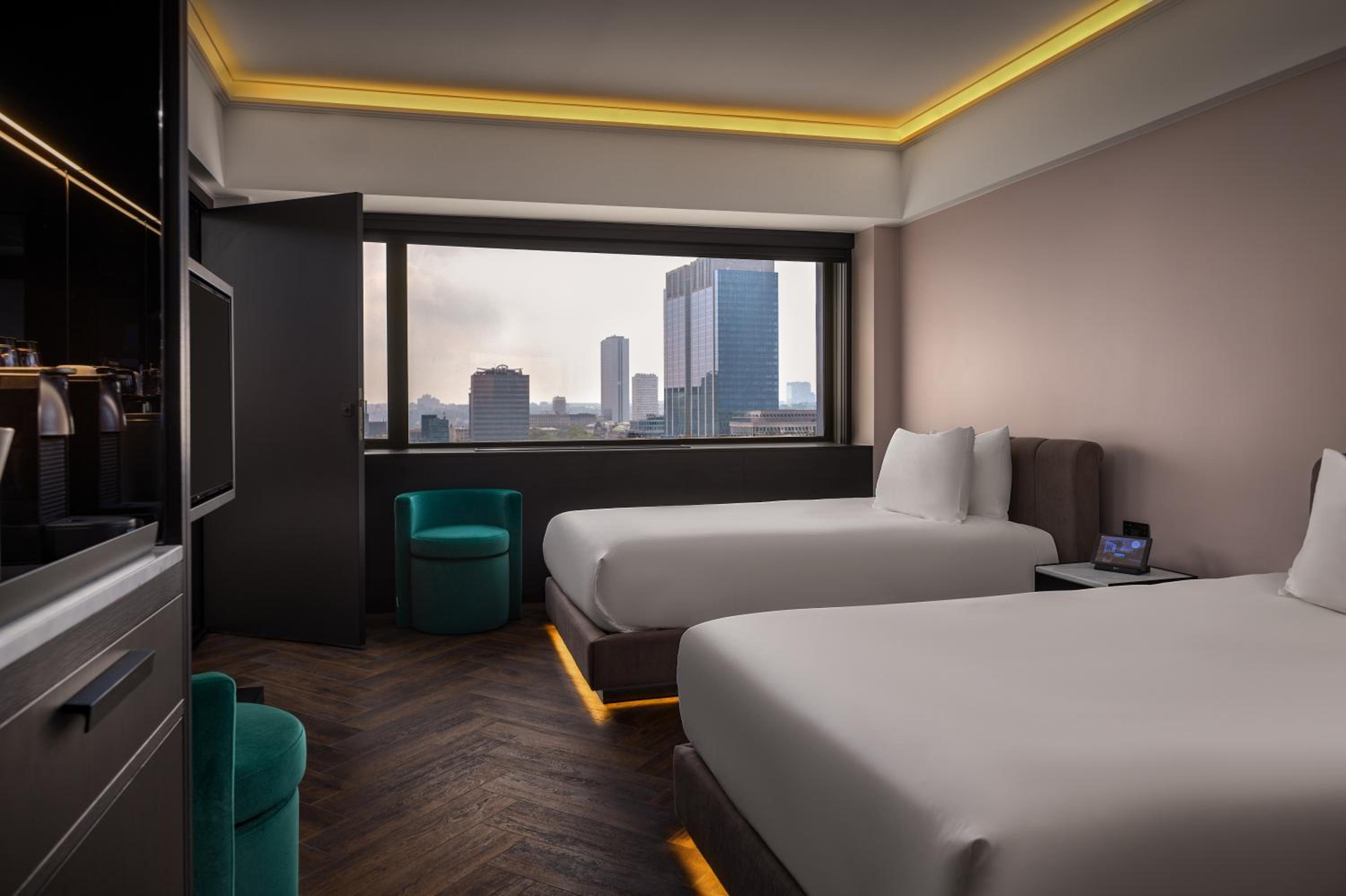 SKY FAM Room, Family room, City view