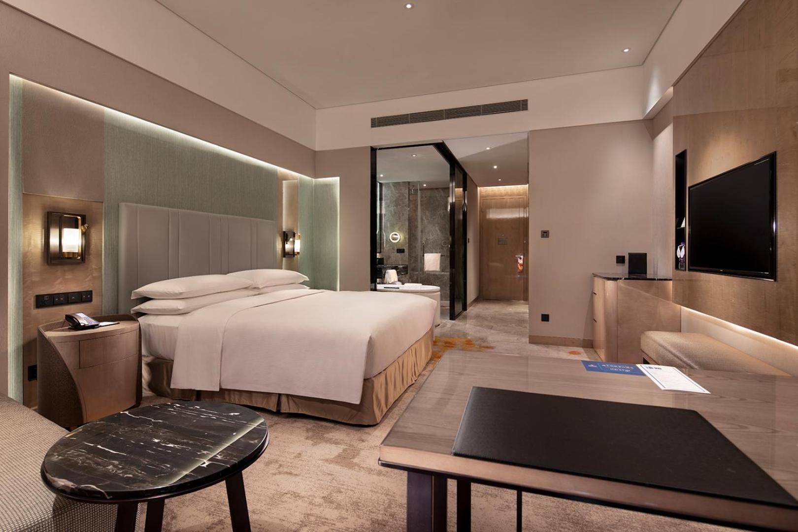 King Room - Mobility Accessible  photo 3