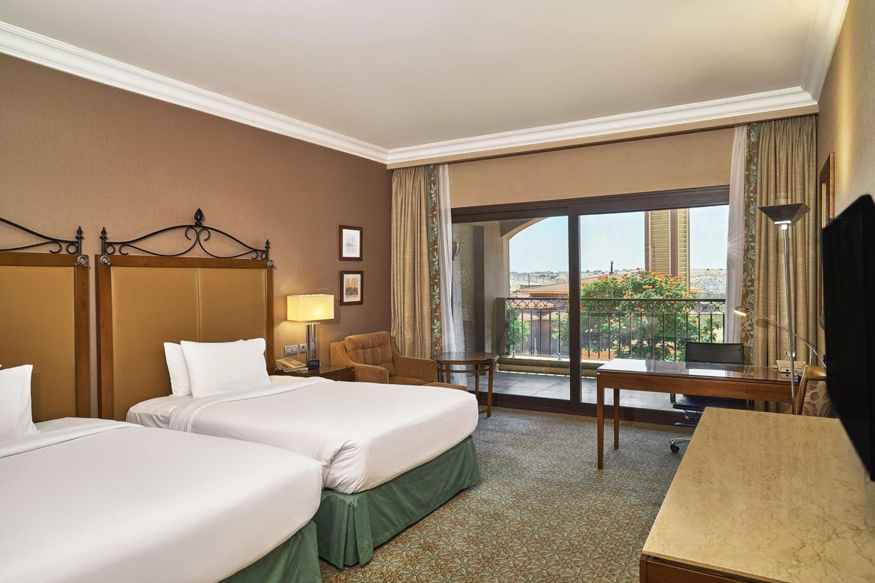 One-Bedroom King Suite with Pool View