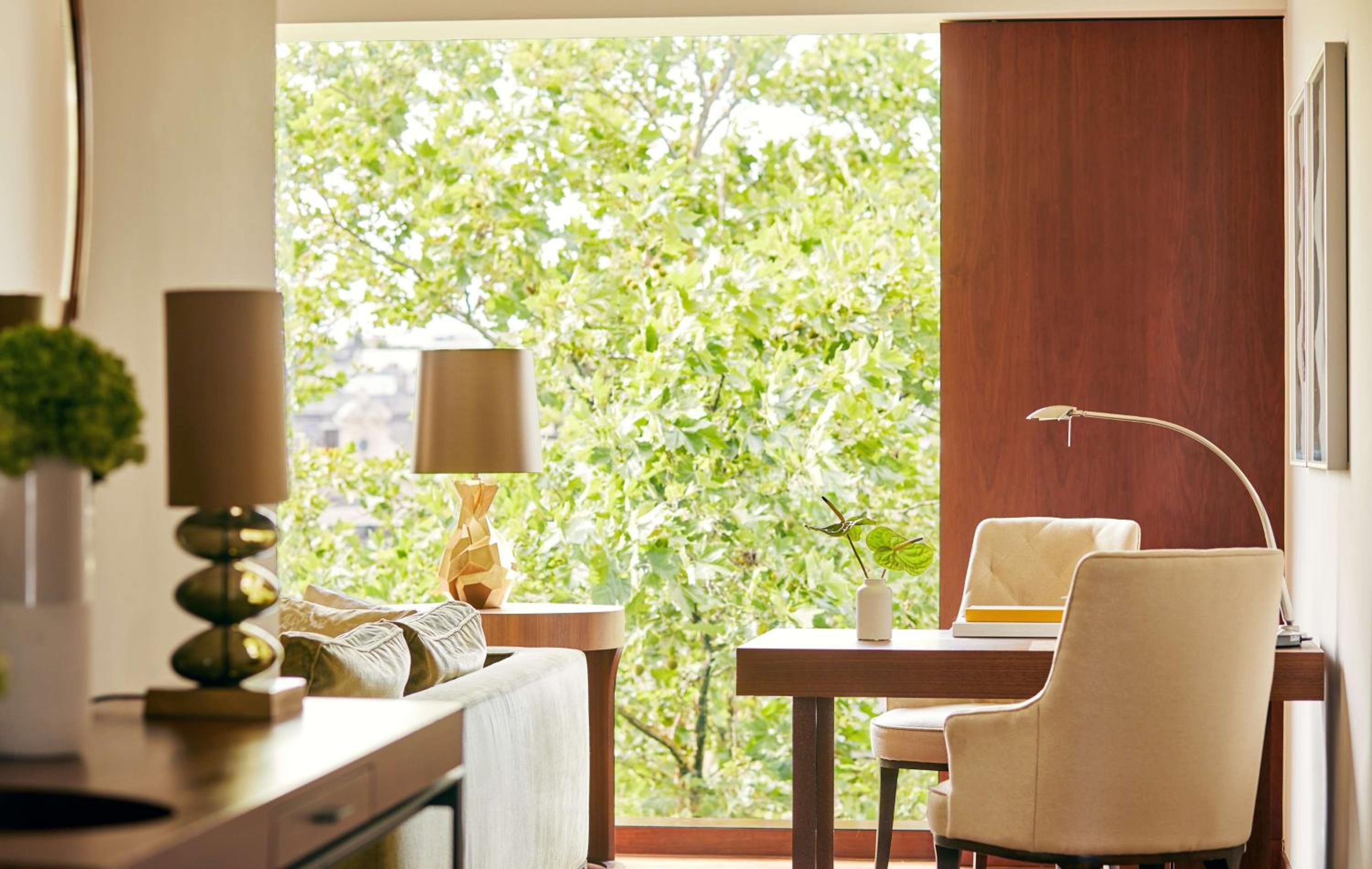 Corner Suite