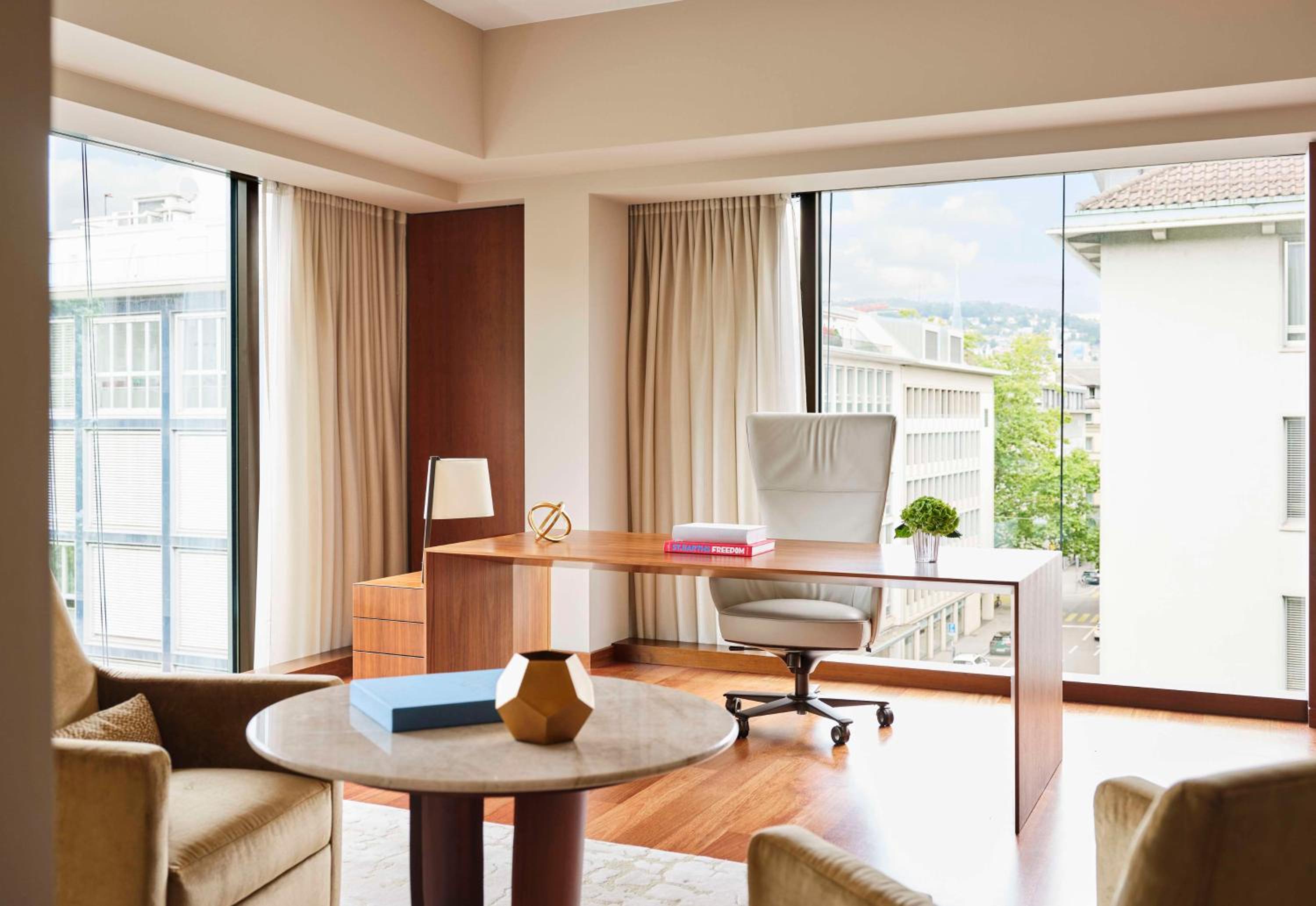 Ambassador Suite thumbnail 5