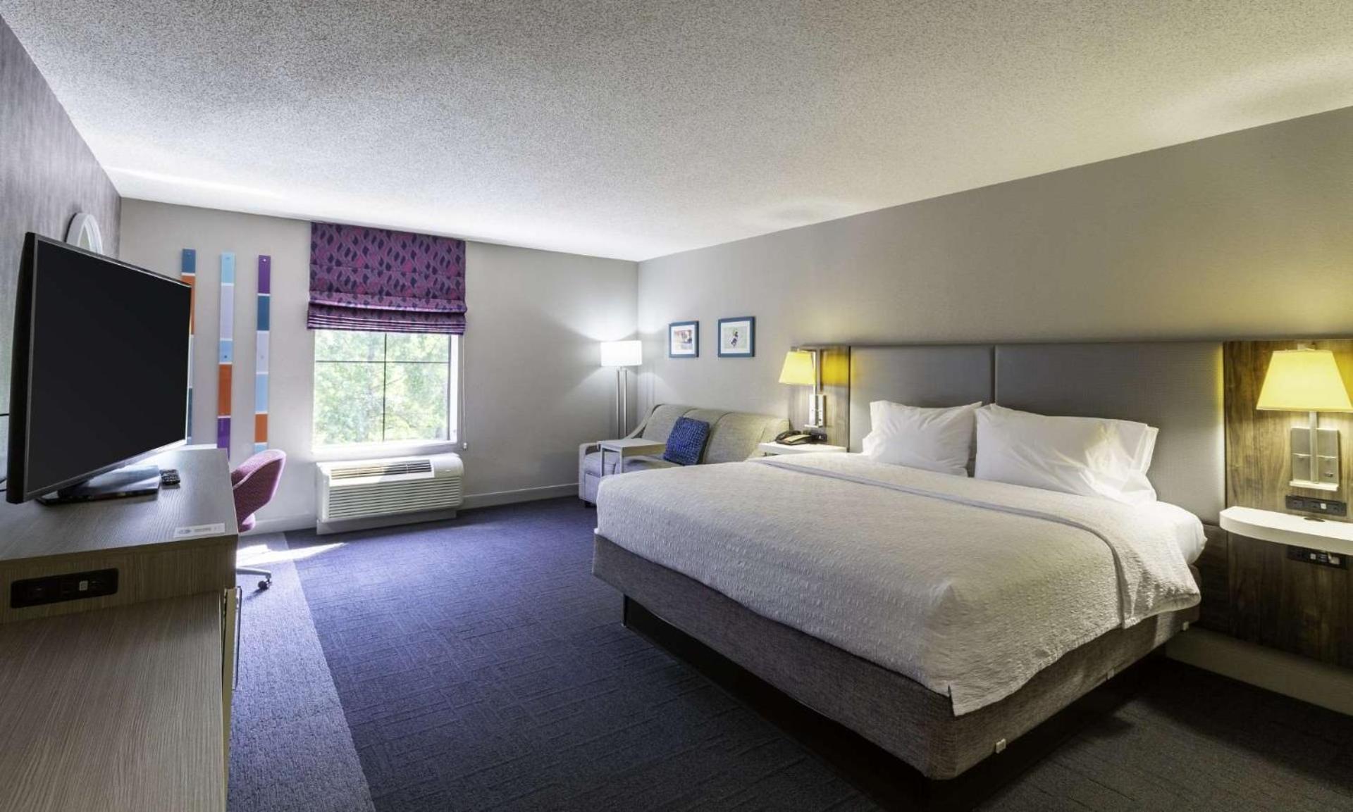 Superior King Room with Sofa Bed - Non-Smoking - Photo 2