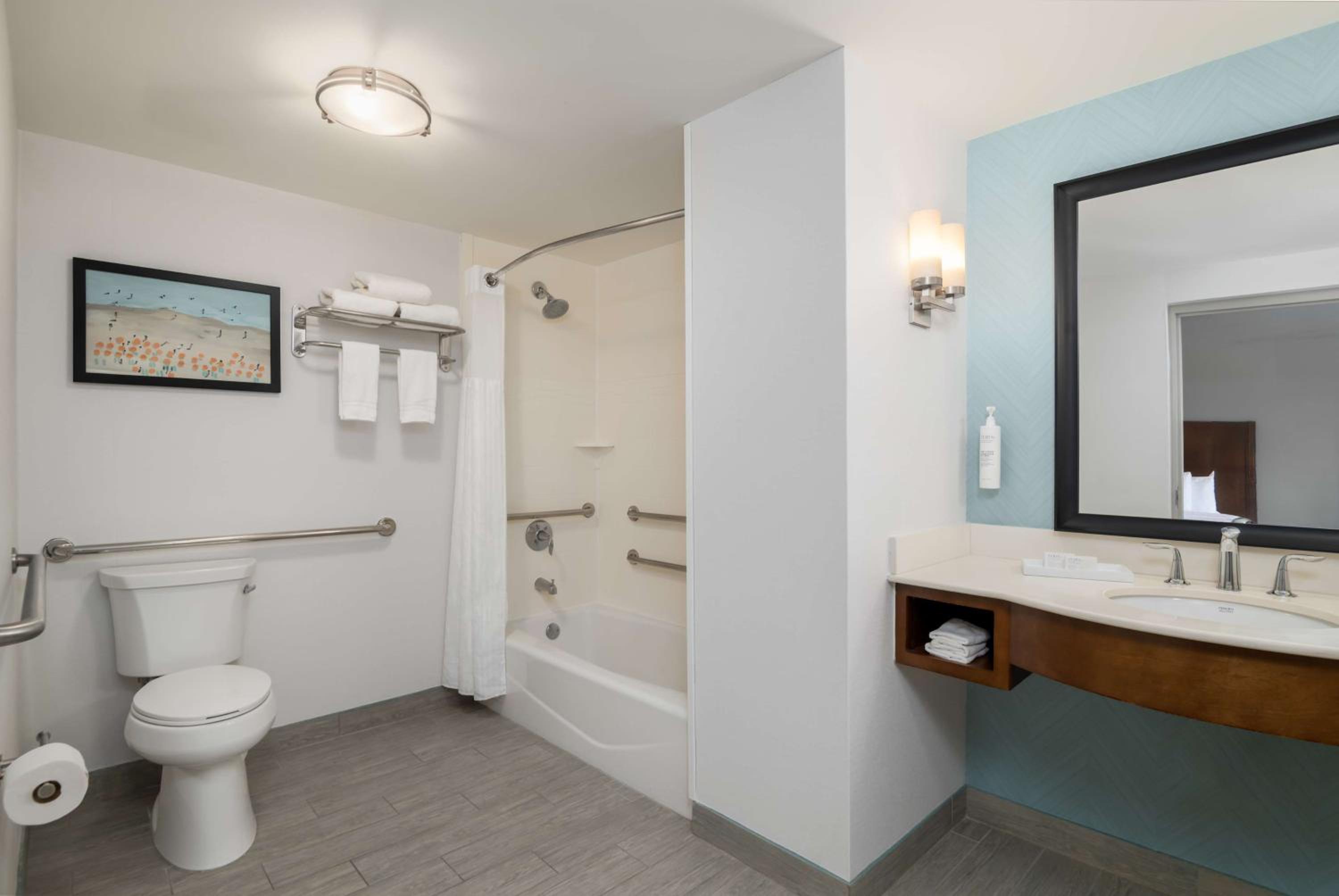 King Room Oceanfront with Balcony - Mobility/Hearing Accessible