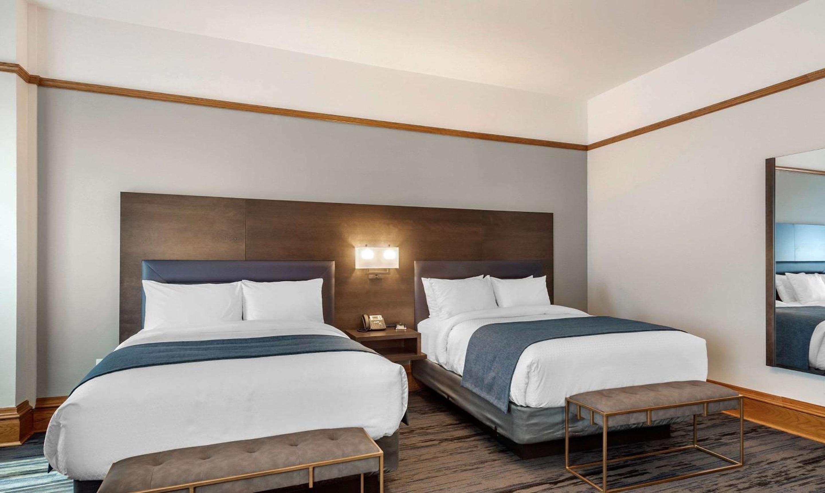 Superior Queen Room with Two Queen Beds and Lake View - Accessible/Non-Smoking photo 1