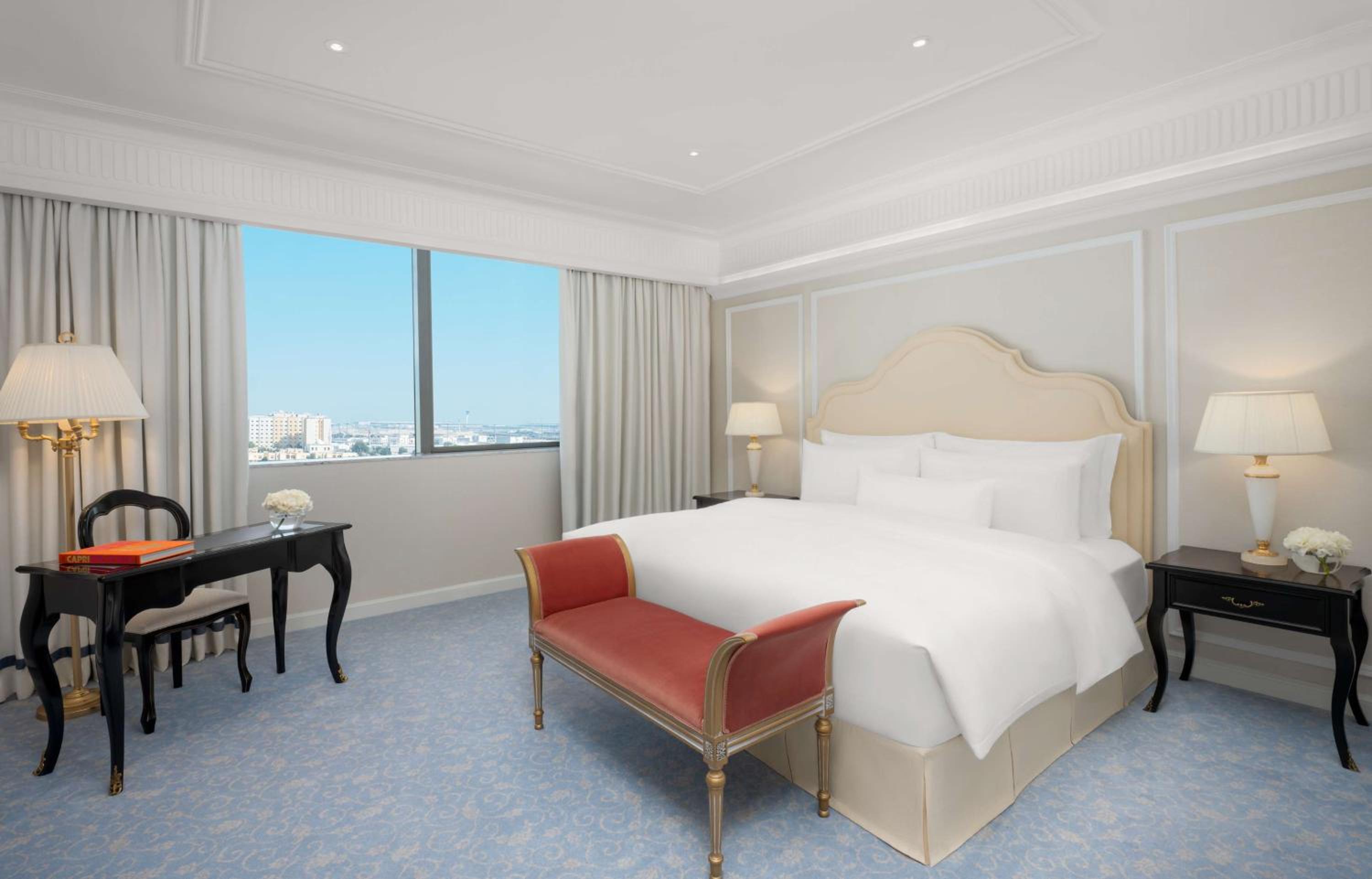 Deluxe King One-Bedroom Suite - Photo 1