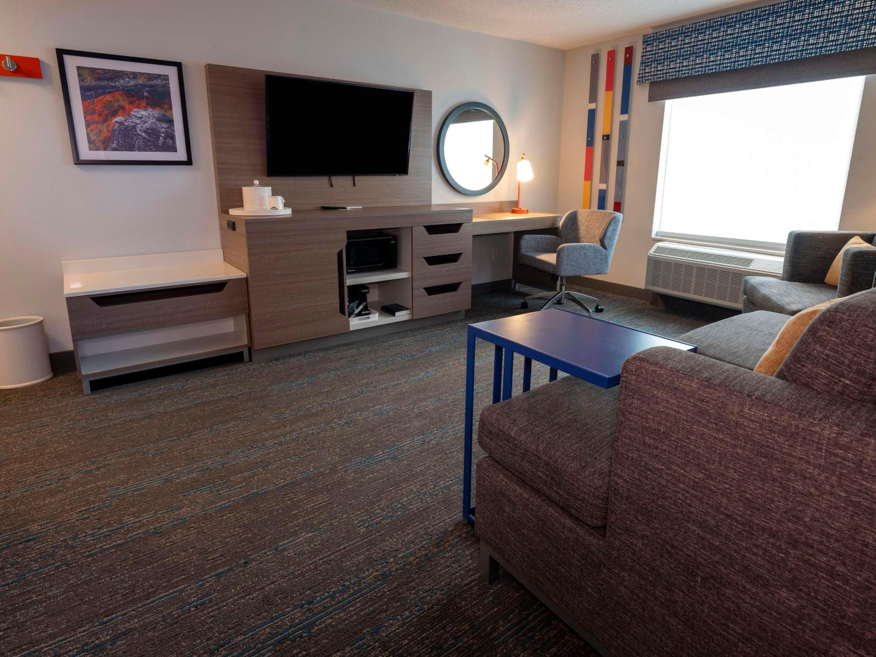 One-Bedroom King Suite