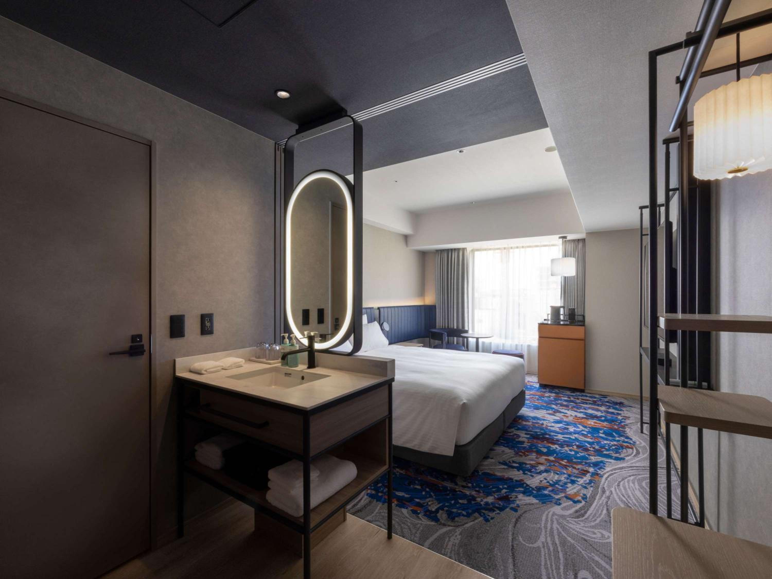 Standard Double Room with Bathtub - Photo 4