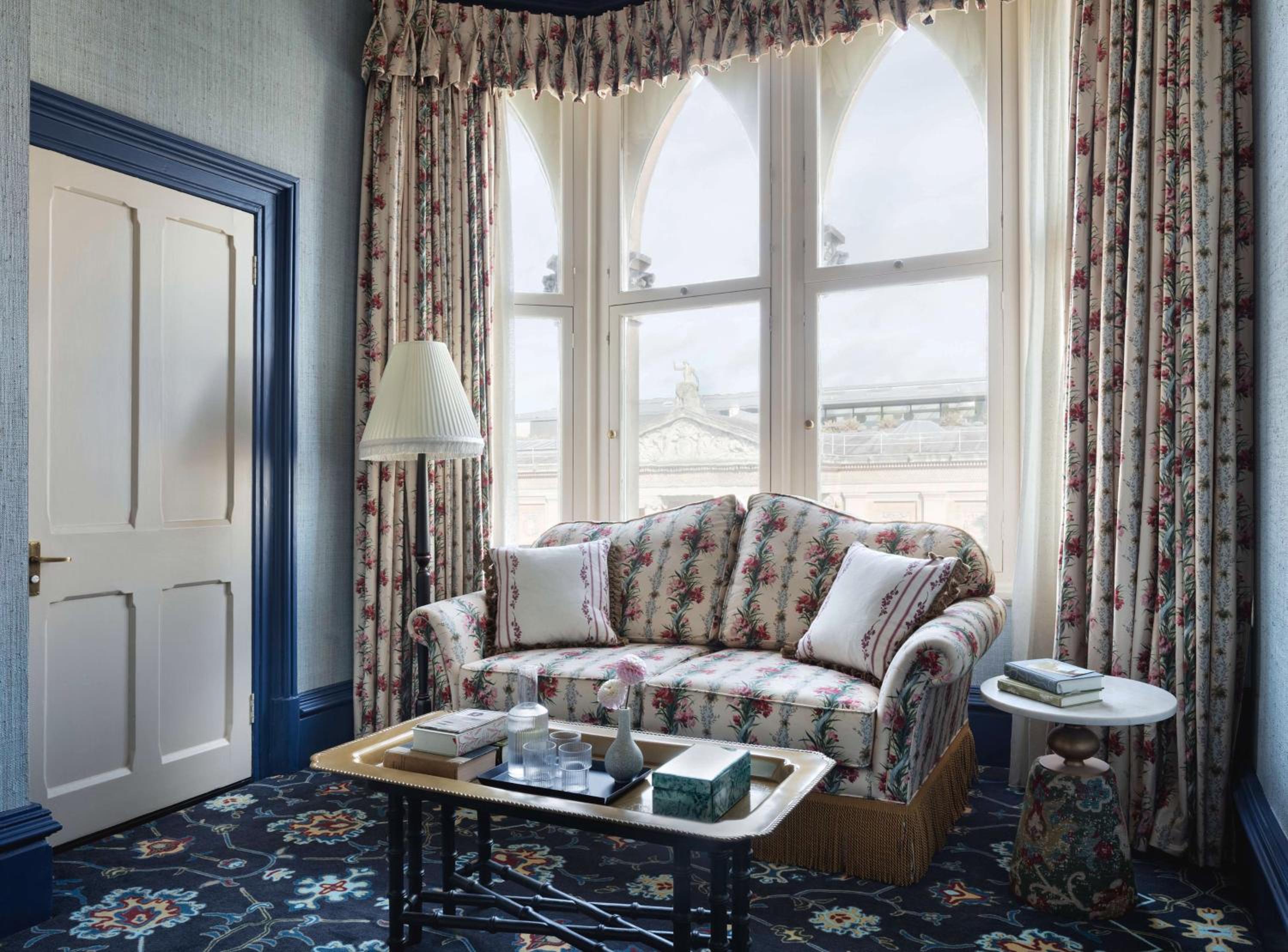 Oxford Suite - Photo 2