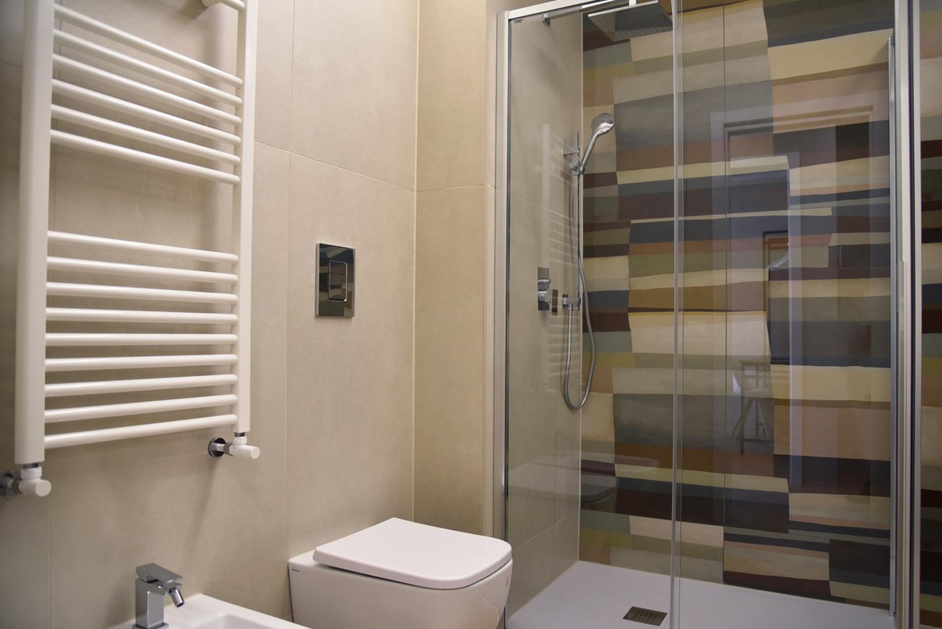 Two-Bedroom Apartment with Balcony photo 2
