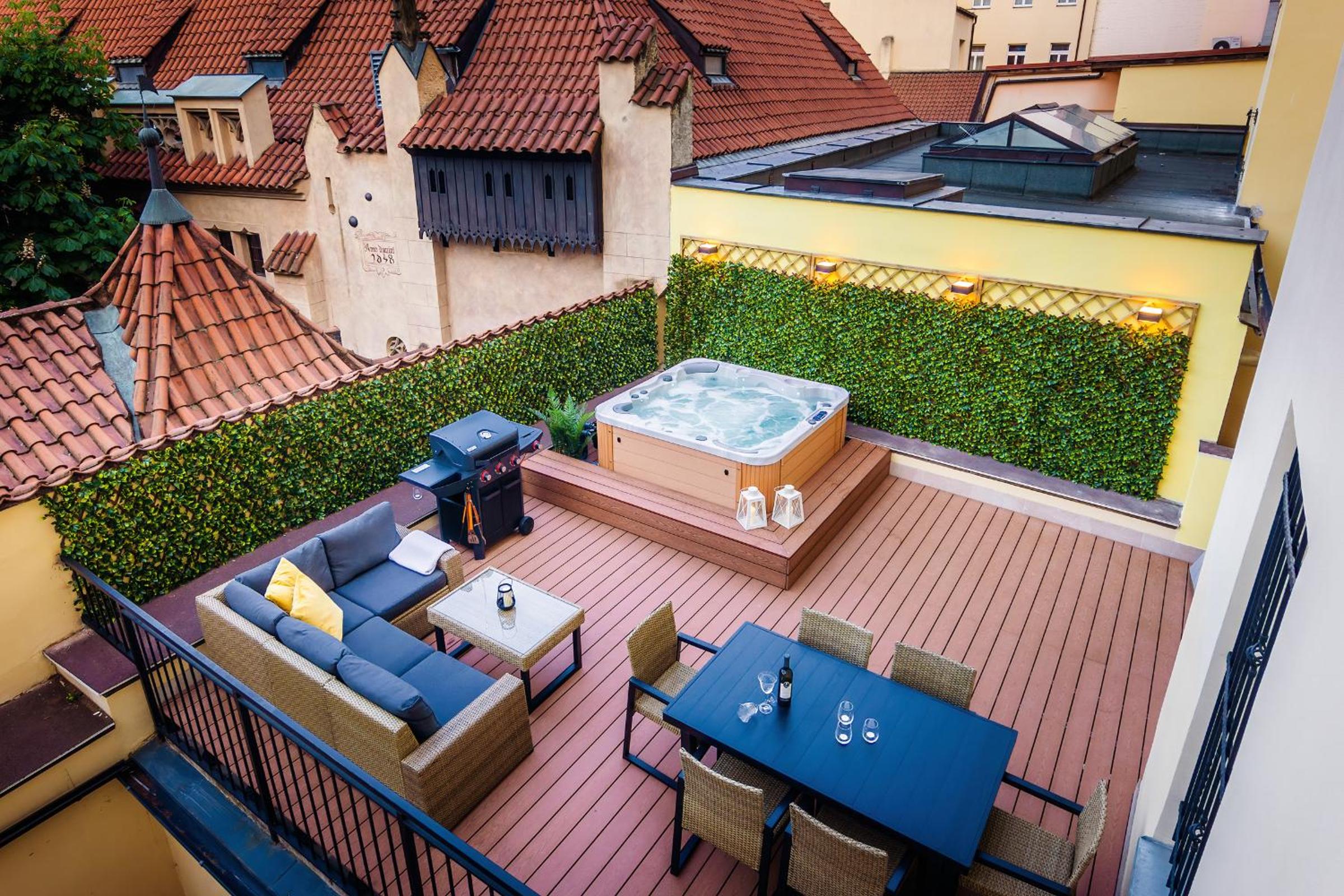 Apartment with Terrace