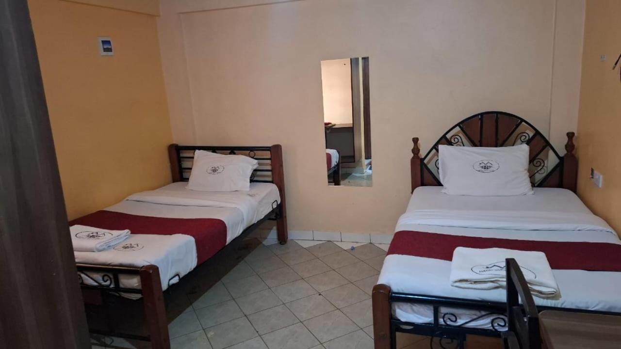 Double Room With Extra Bed photo 1