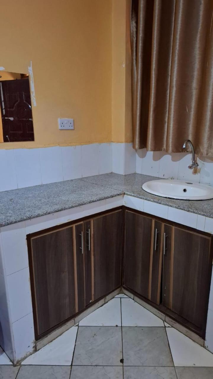 Double Room With Extra Bed photo 2