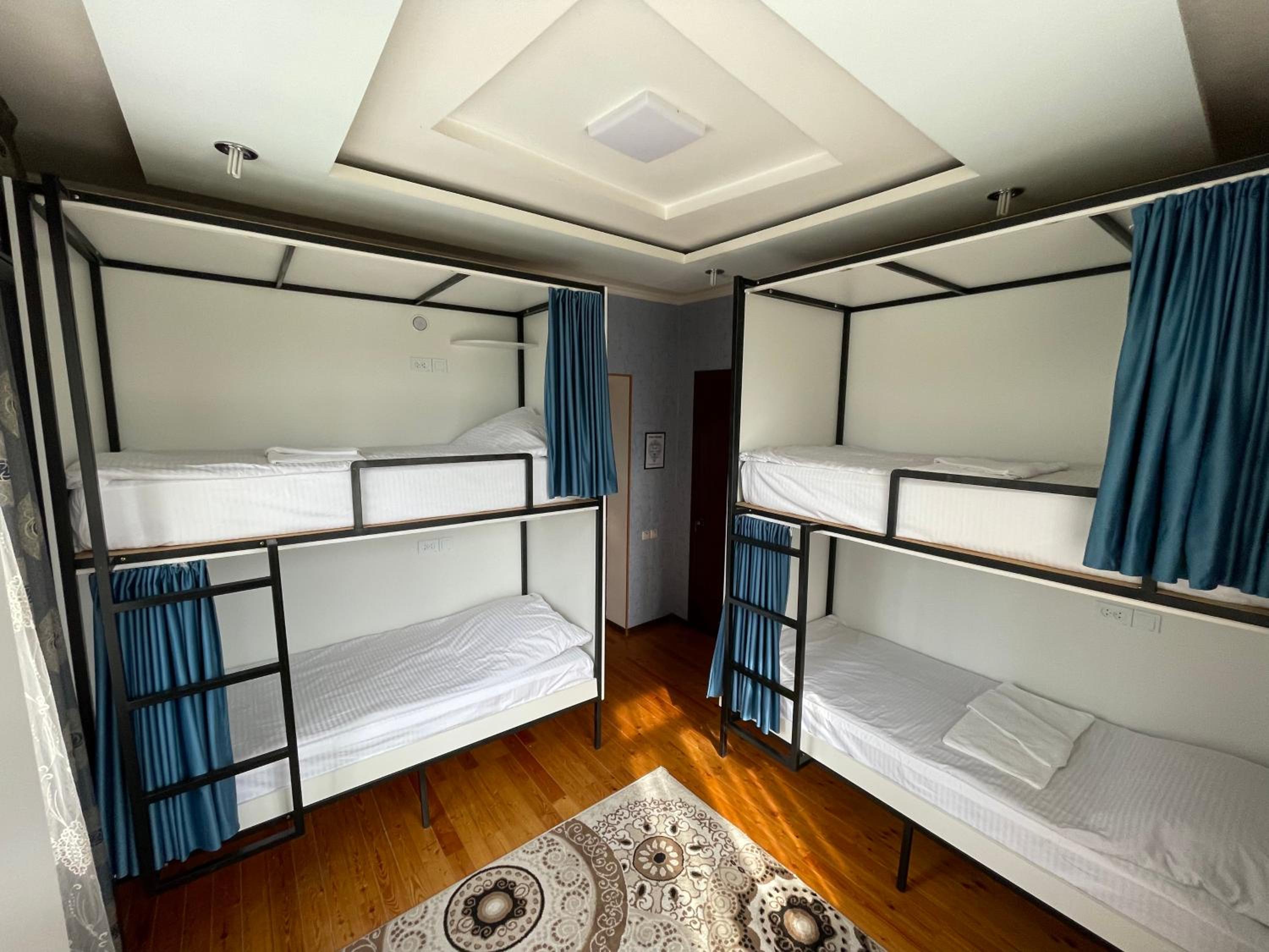 4-Bed Mixed Dormitory Room photo 1
