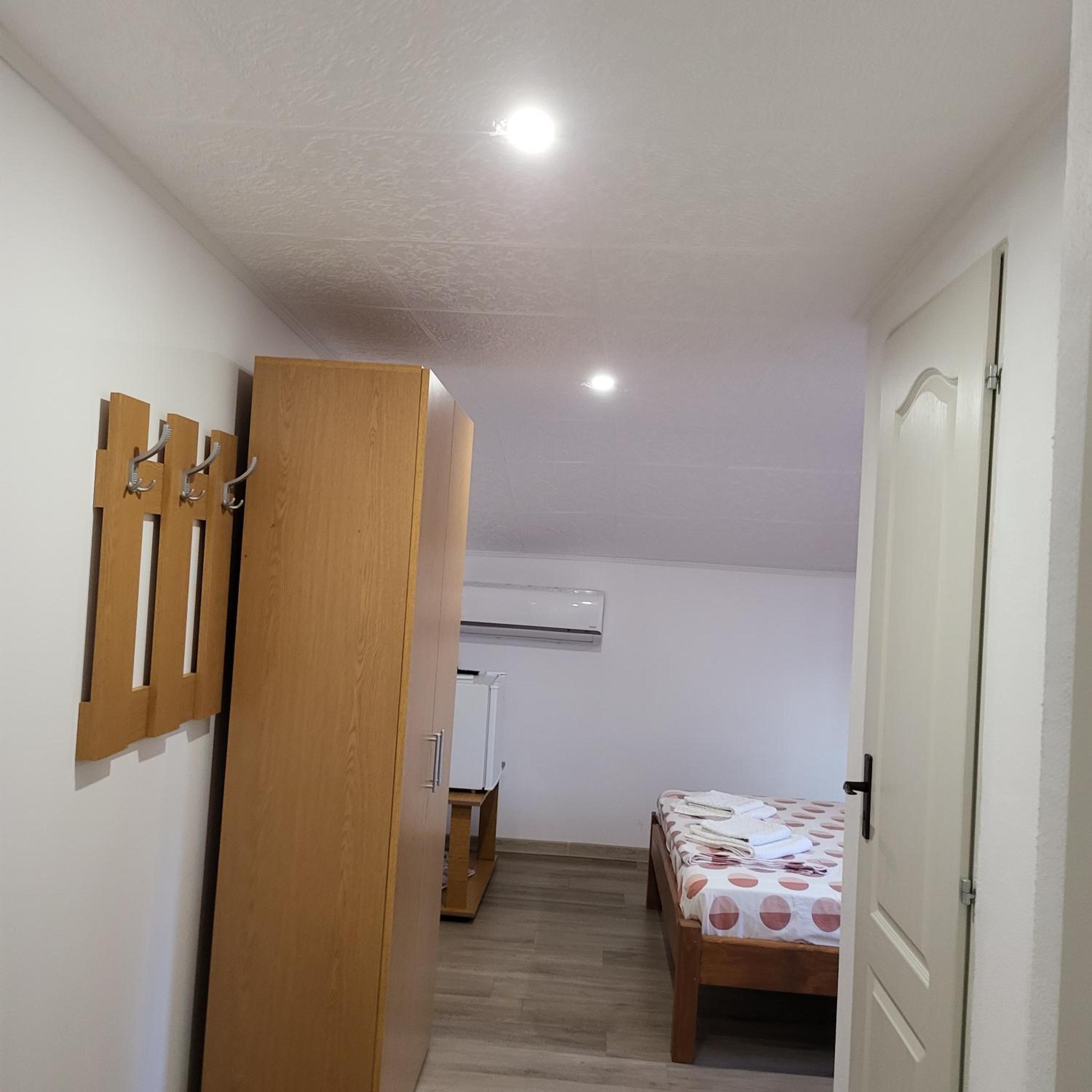 Double Room With Private Bathroom photo 2