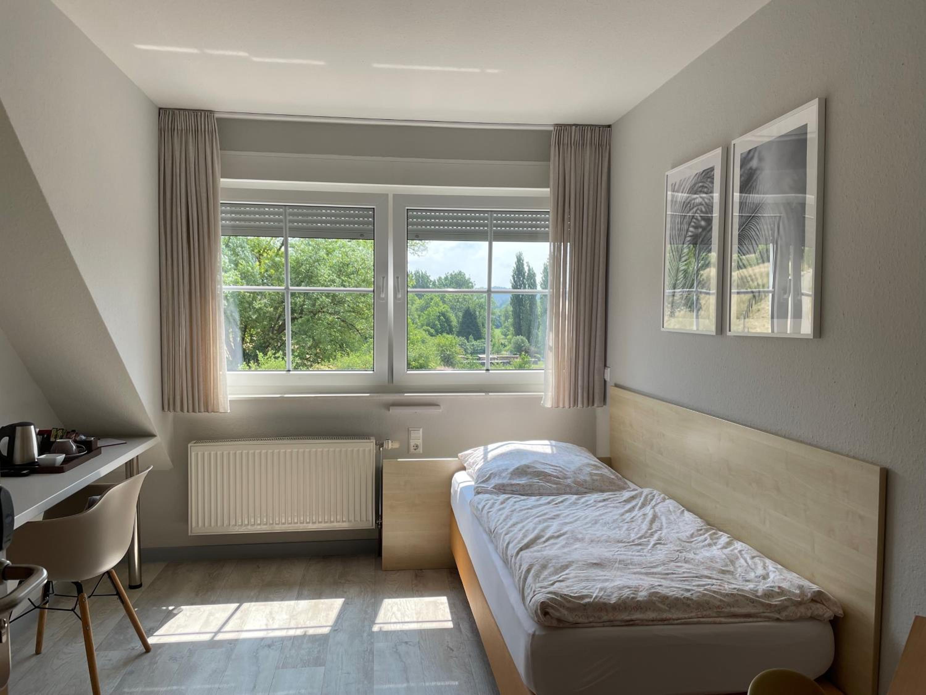 Deluxe Single Room