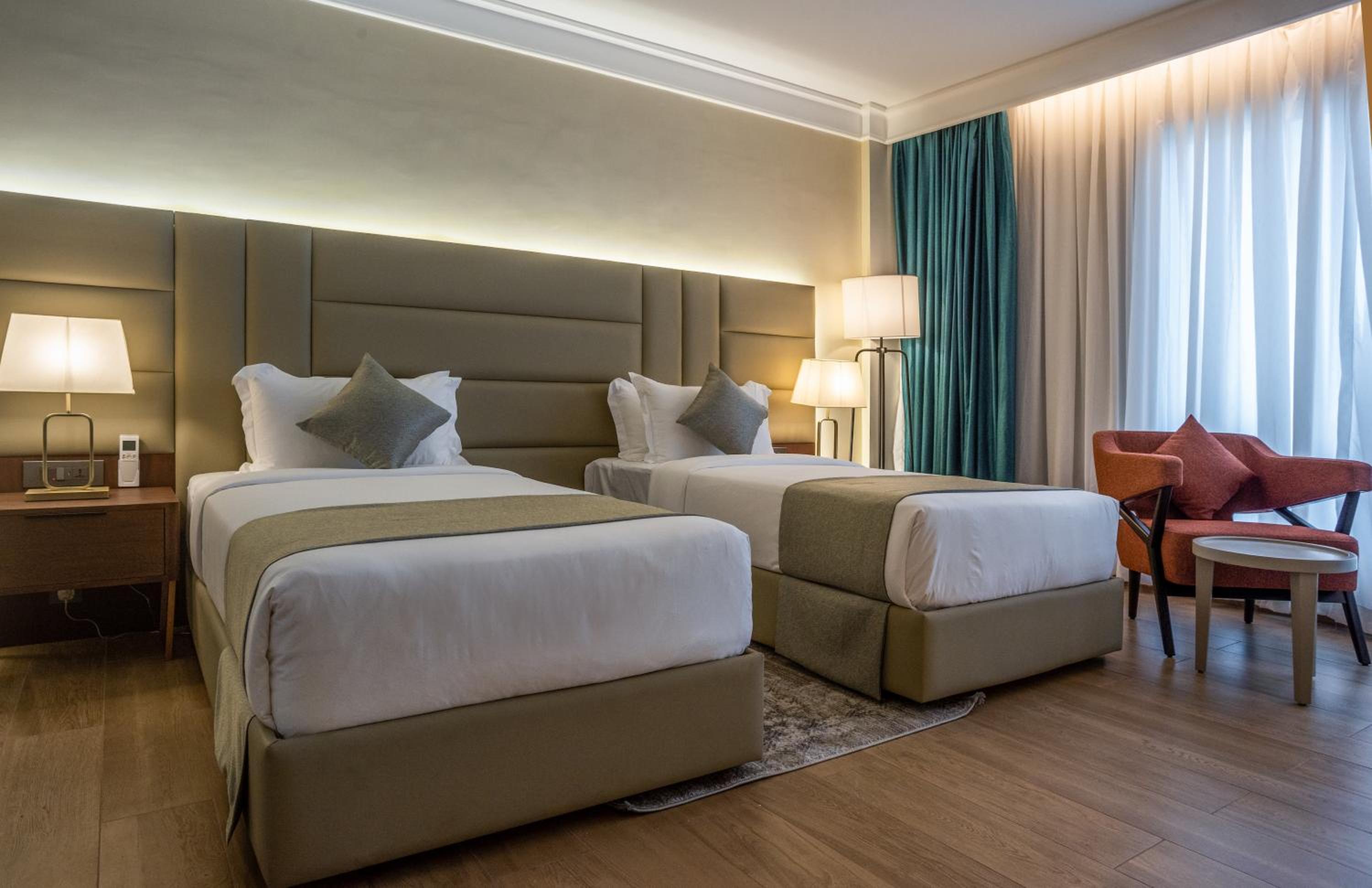Superior Twin Room with City View photo 1