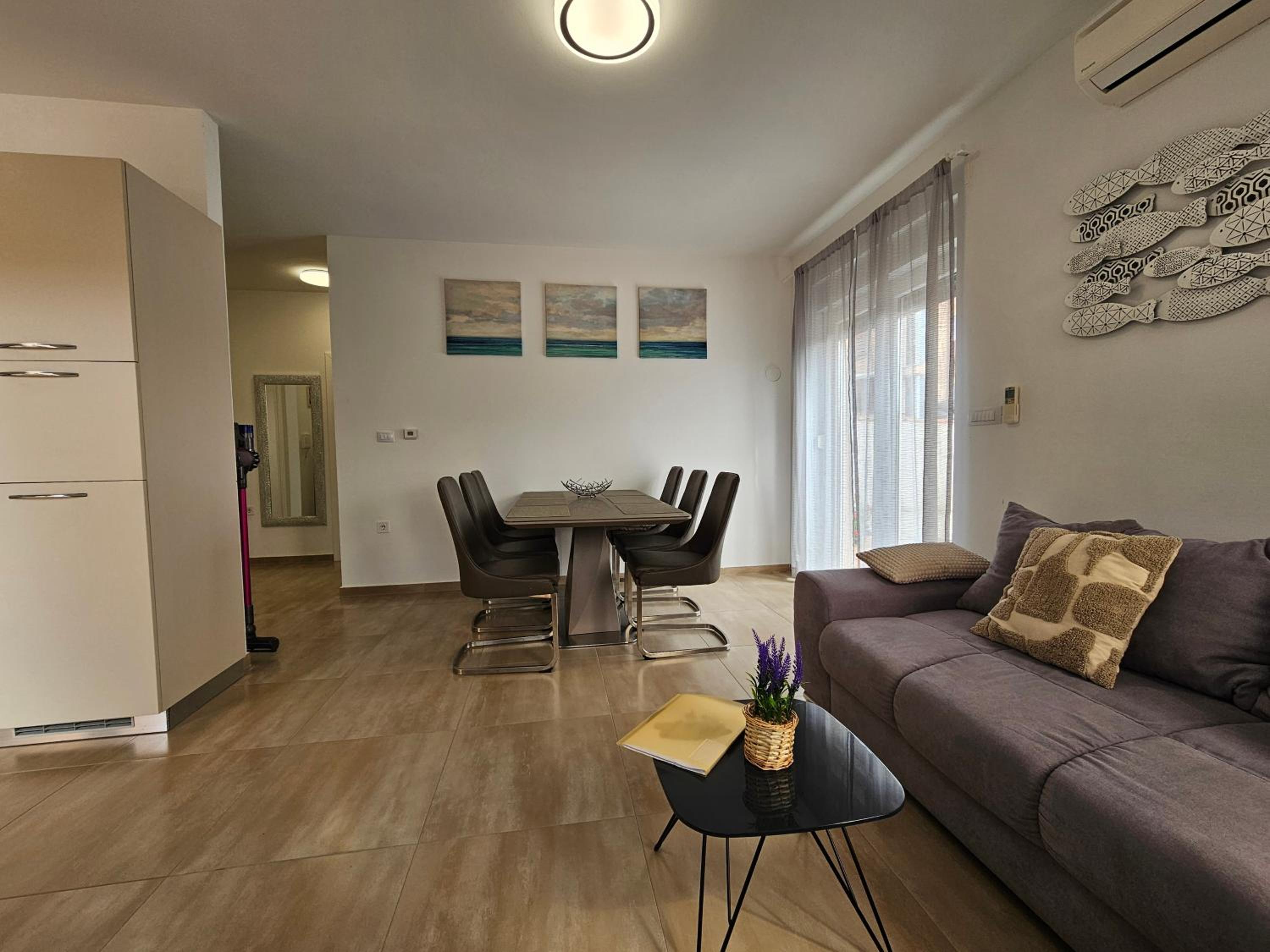 Two-Bedroom Apartment with Balcony and Terrace photo 3