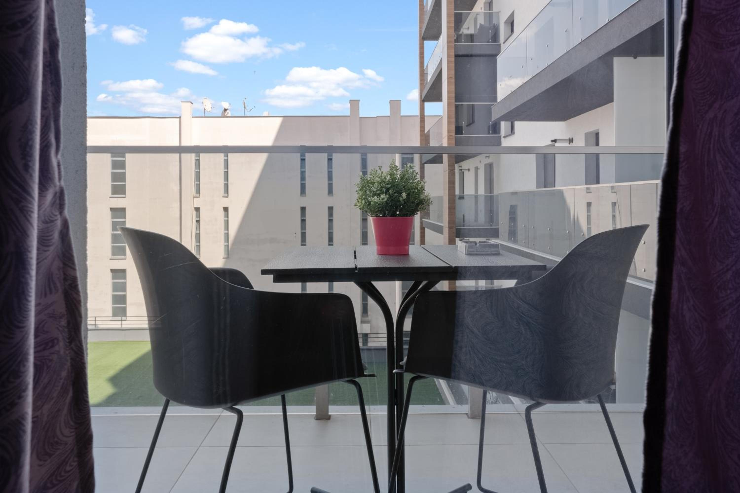 Studio with Balcony photo 3