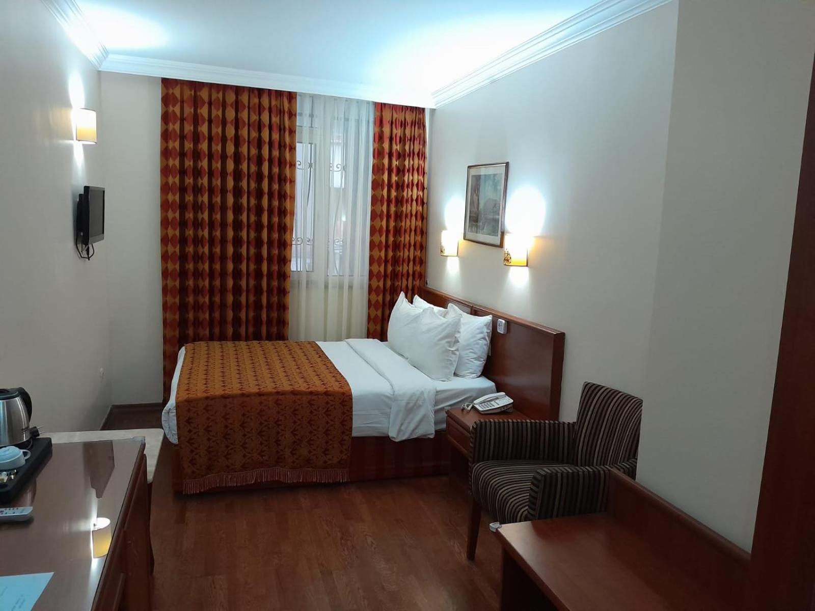 Budget Double Room photo 1